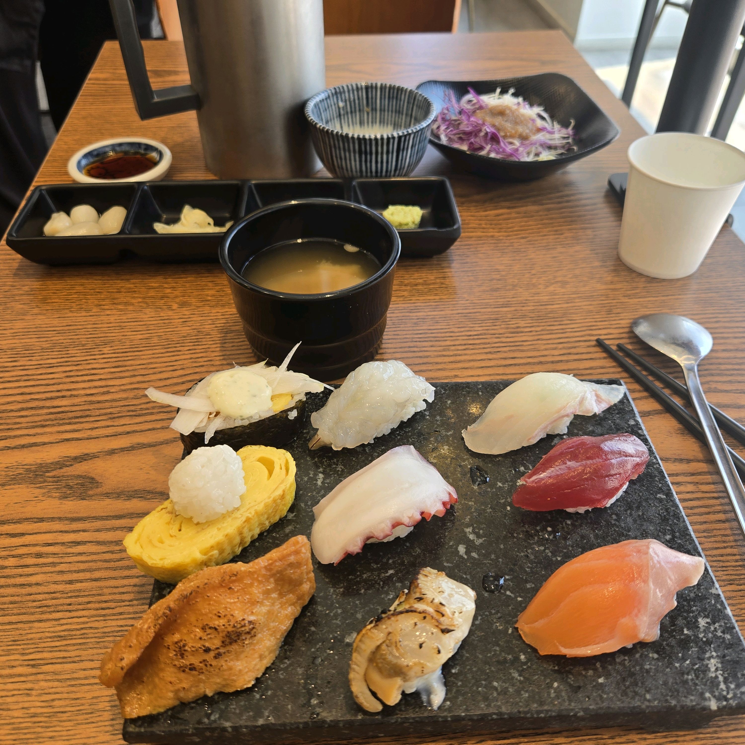 점심특선이 가성비가 너무 좋고 재방문인데 초밥 여기서만 먹습니다 너무 맛있어요! - 불당동 맛집 그집초밥 불당점