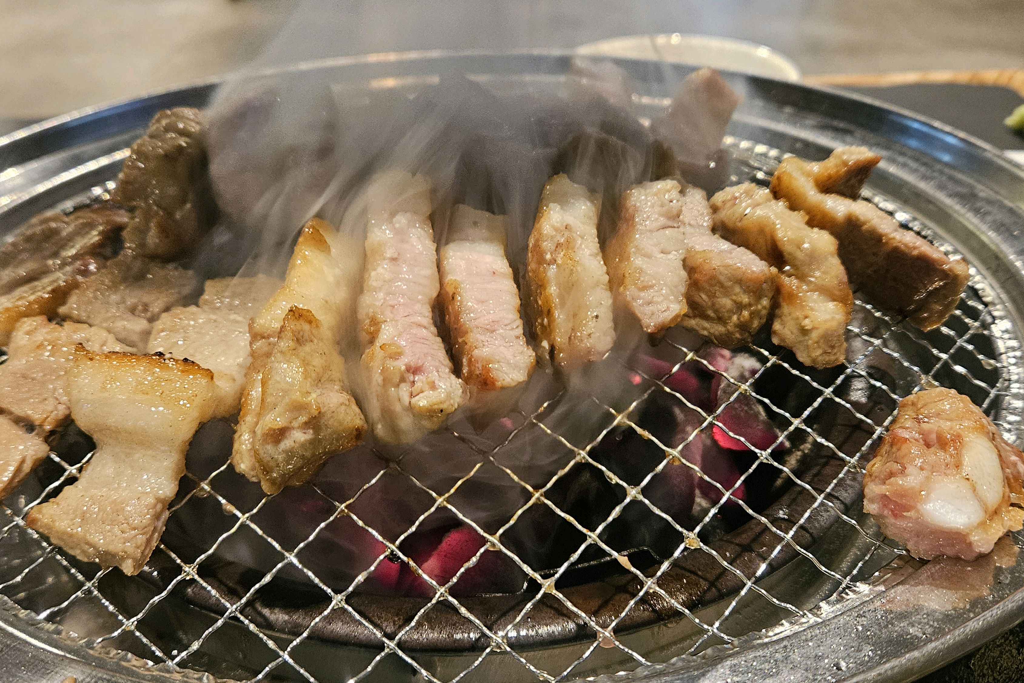 지나가면서 그냥 보기만하면서 지나쳤는데 - 불당동 맛집 반지하 불당점