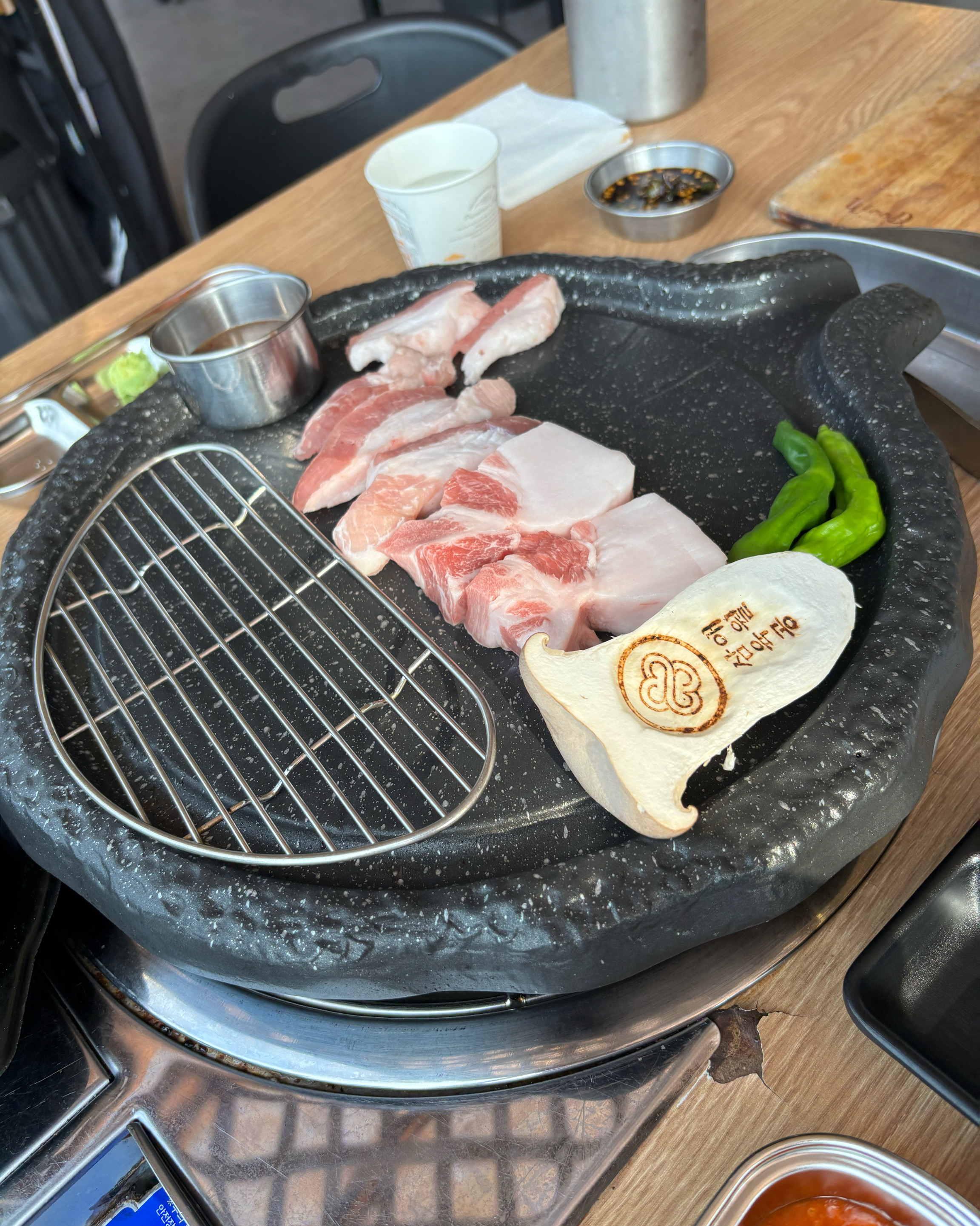 분위기 너무 좋고 직원분들 친절하세요 뷰도 너무 좋고 맛있어요 다음에도 방문할게용 - 제주 맛집 애월 삼육공본점 숙성흑돼지