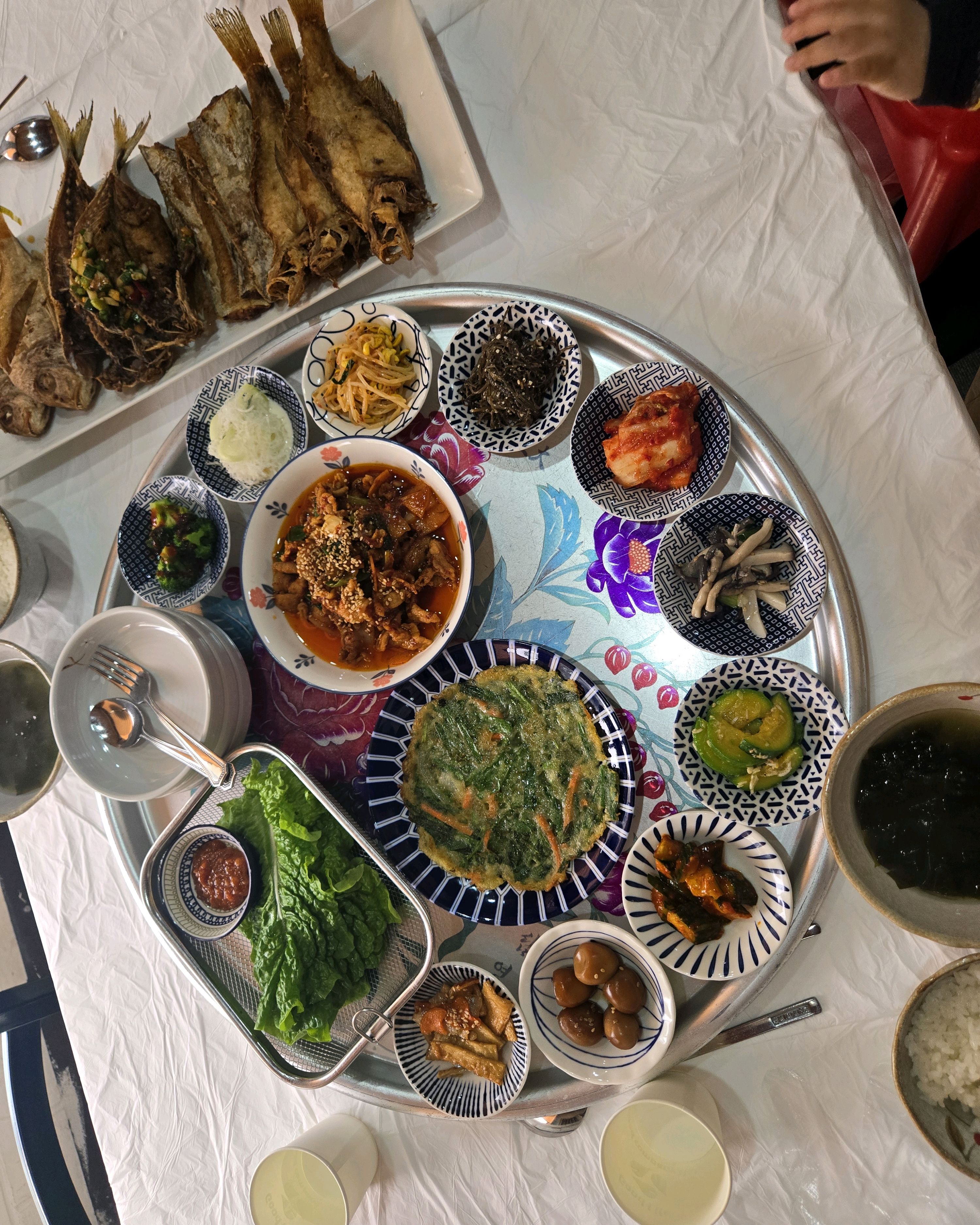 진짜 제주도 찐맛집 인정이요 점심시간도 아닌데 대기했고 후회없을만큼 구성 좋고 맛있어요:)