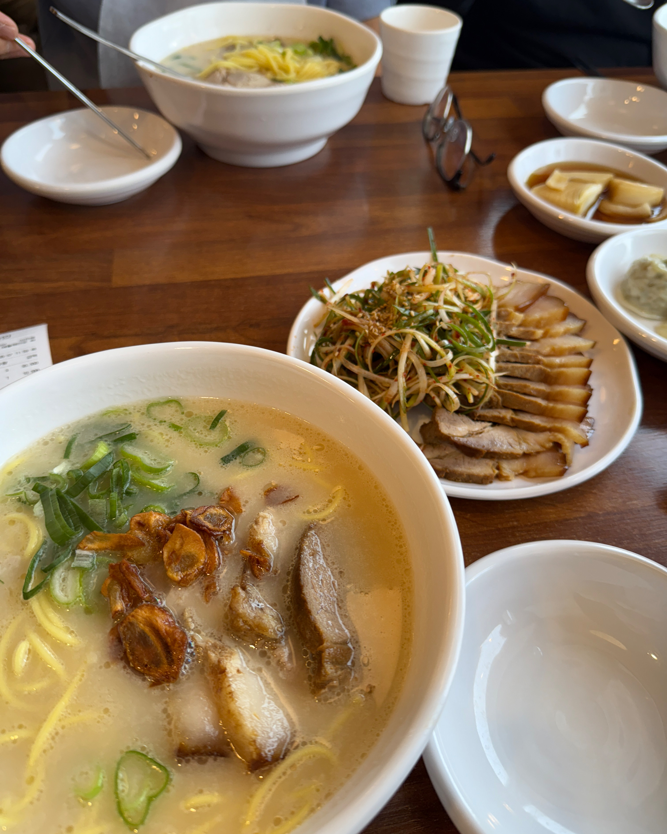 너무 맛있고 자극적이지 않습니다!!사장님이 너무너무 친절하세요ㅠㅠ🫶🏻추천드릴게영! - 제주 맛집 언덕집국수