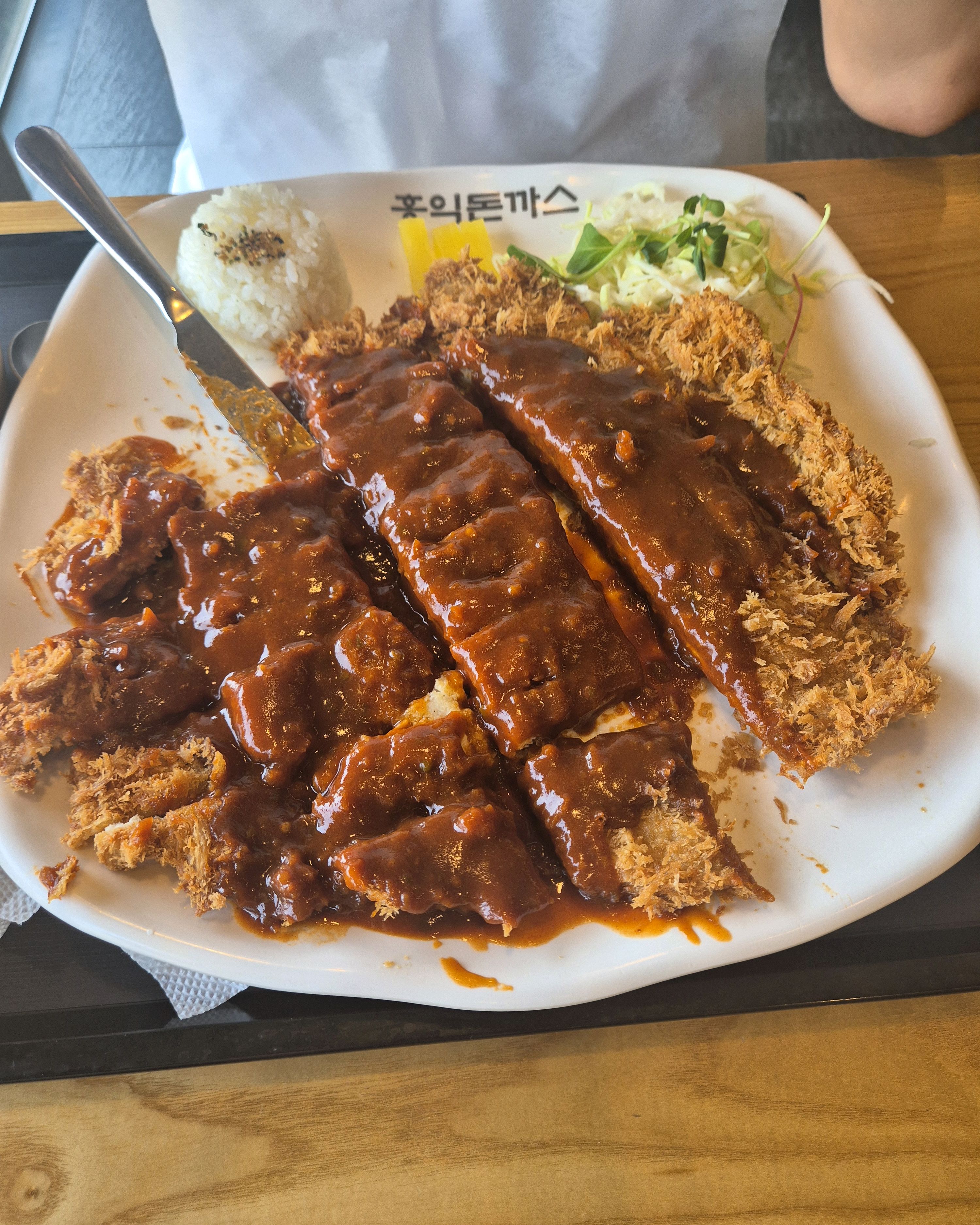 한번씩 오는데 올때마다 맛있어요. - 순천 신대 맛집 홍익돈까스 순천점