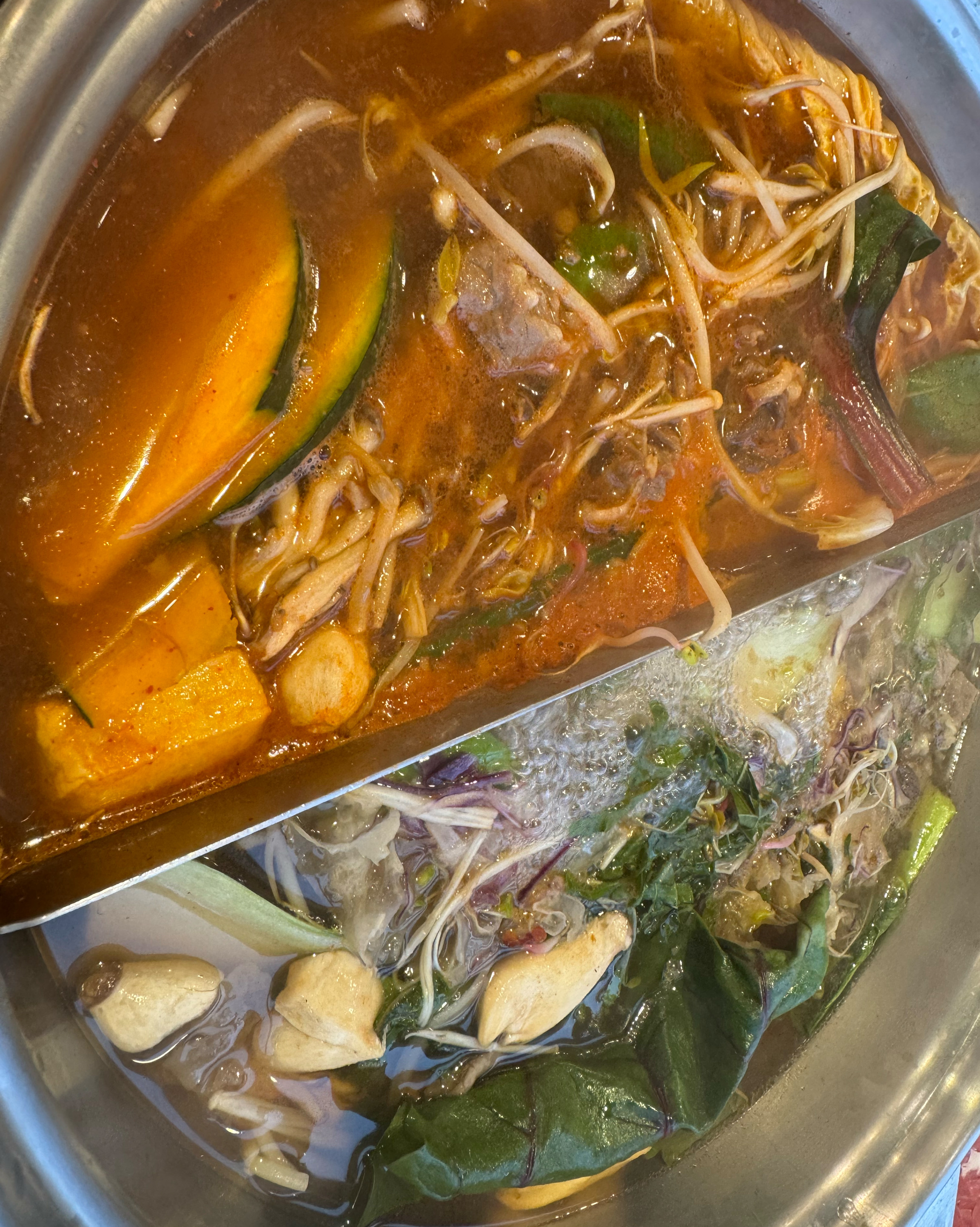부모님 모시고 특별한 날 기념하여 방문했어요~육수를 매일 직접 끓이신다고 하니 더더 맛있게
