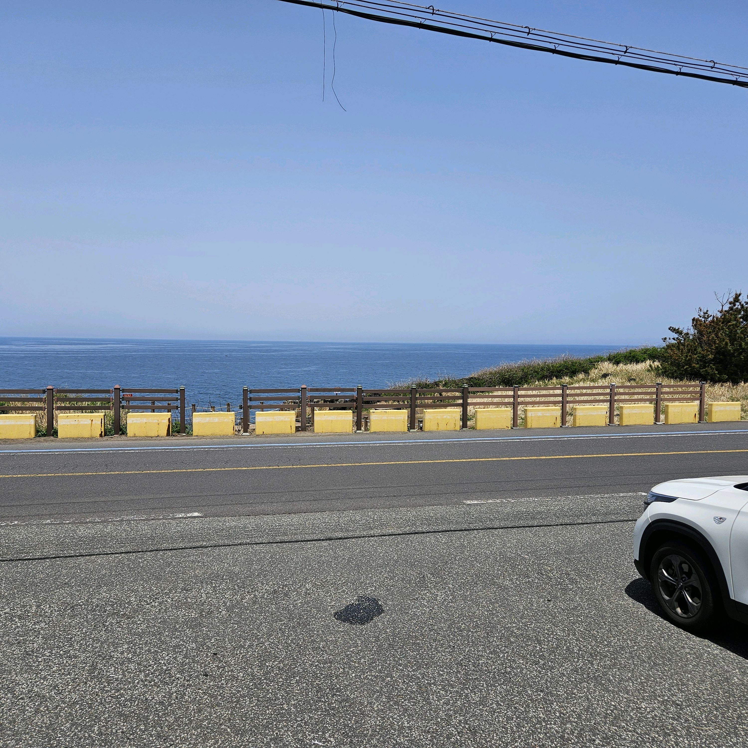 제주도 여행하며 왔다갔다하다가 사람들이 줄 많이 서있는 집이라 와봐야지...하고 좀 덜 붐