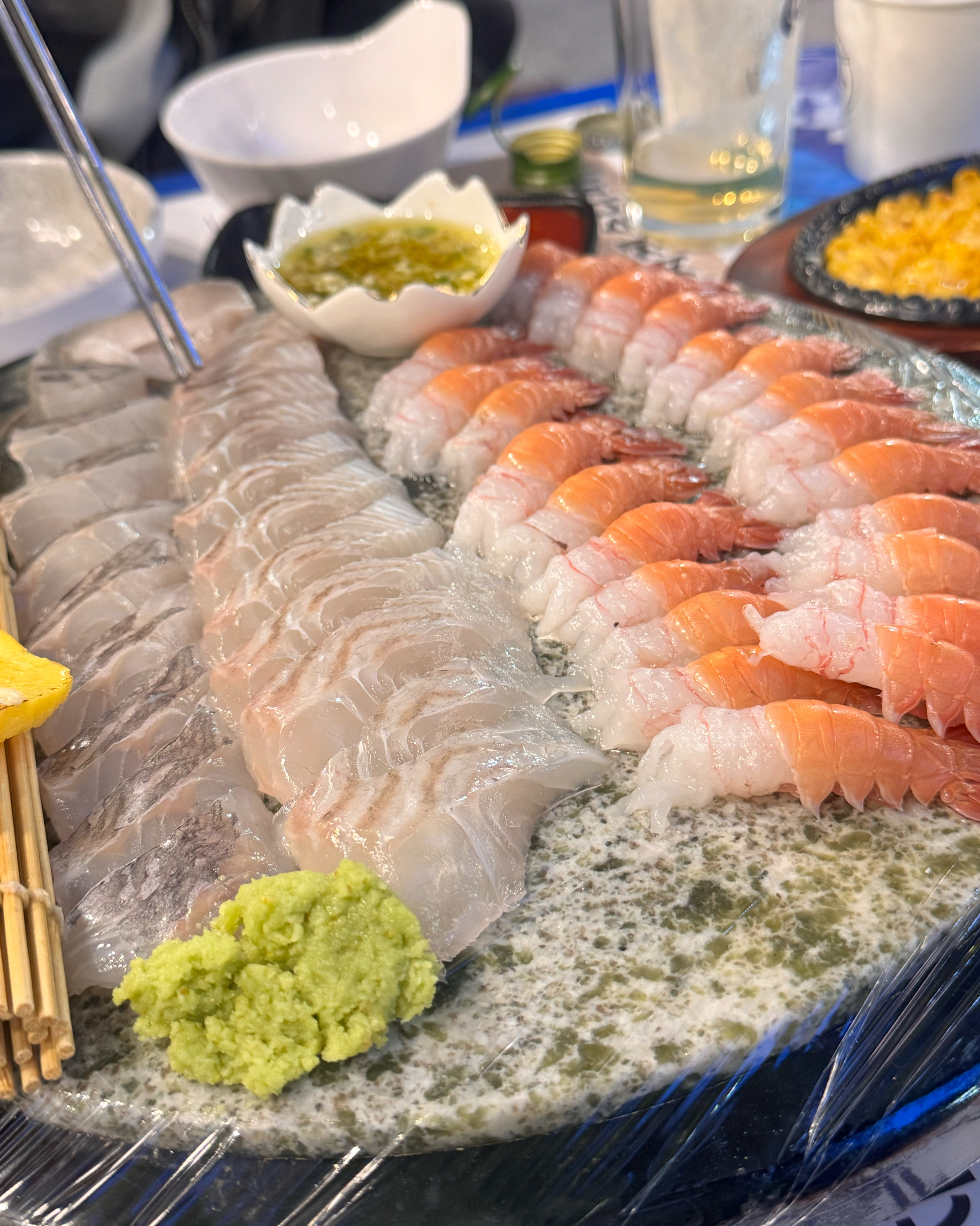 인스타 광고보고 갔는데도 불구하고 밑반찬이랑 분위기까지 너무 완벽해서 좋아요! 집이랑도 가
