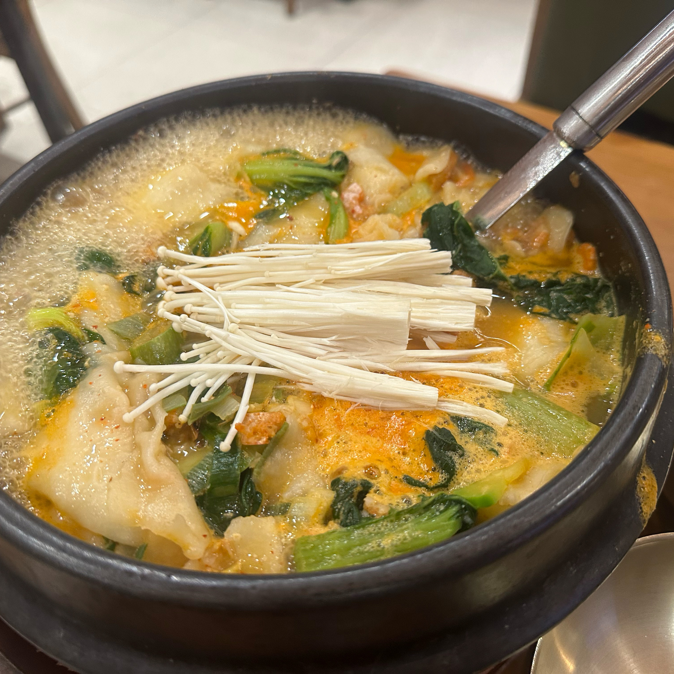 구송도로 다니다가 털래기집이 생겨서 왔어요~~ - 인천 맛집 봉이밥 송도점