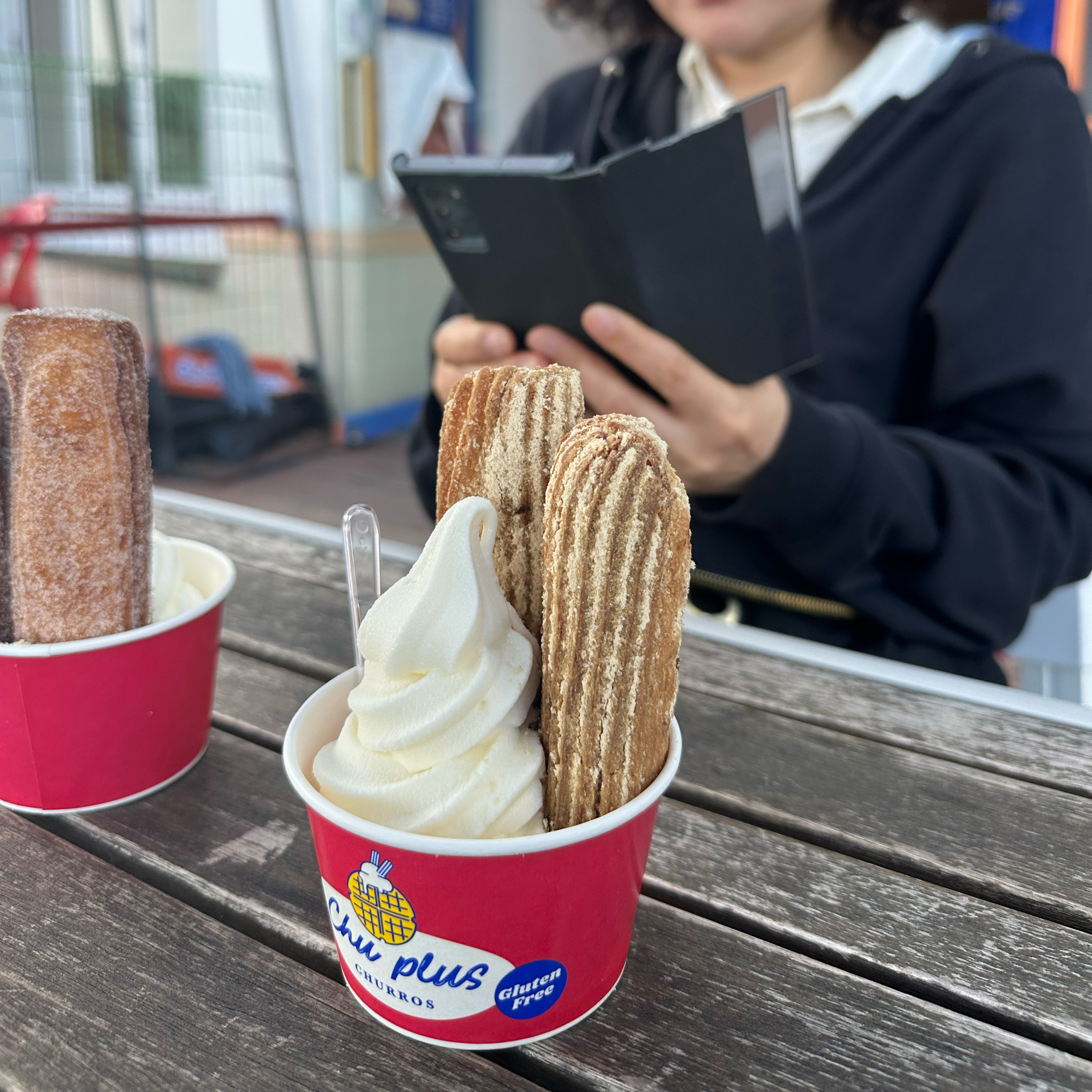 인절미보다 기본?이 맛있는거같아요 - 송정 맛집 츄플러스 부산송정점