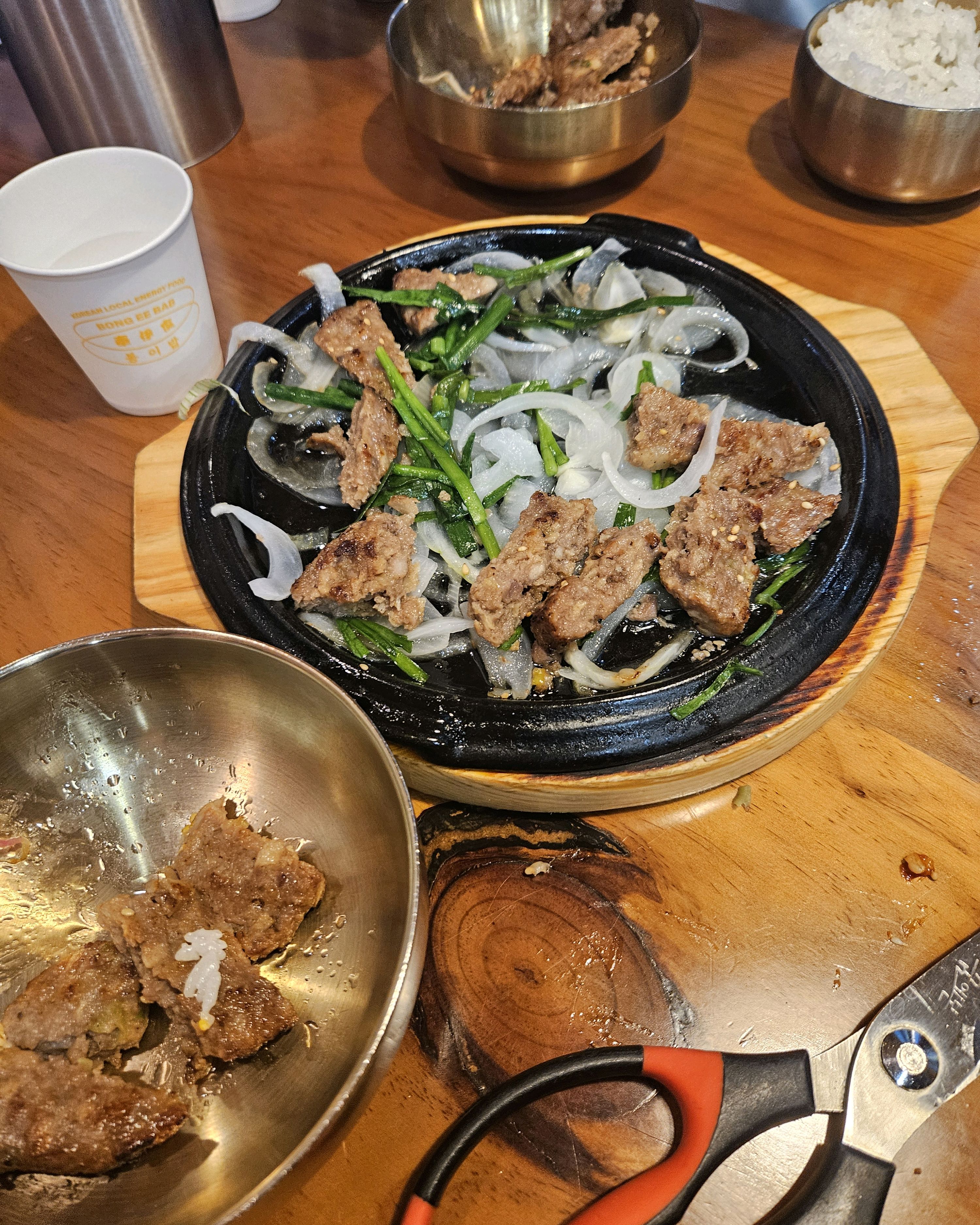 어버이날로 왔는데 너무 맛있고 아이들도 떡갈비도 맛있고 자주 모시고 오면 좋을꺼 같아요~ - 인천 맛집 봉이밥 송도점