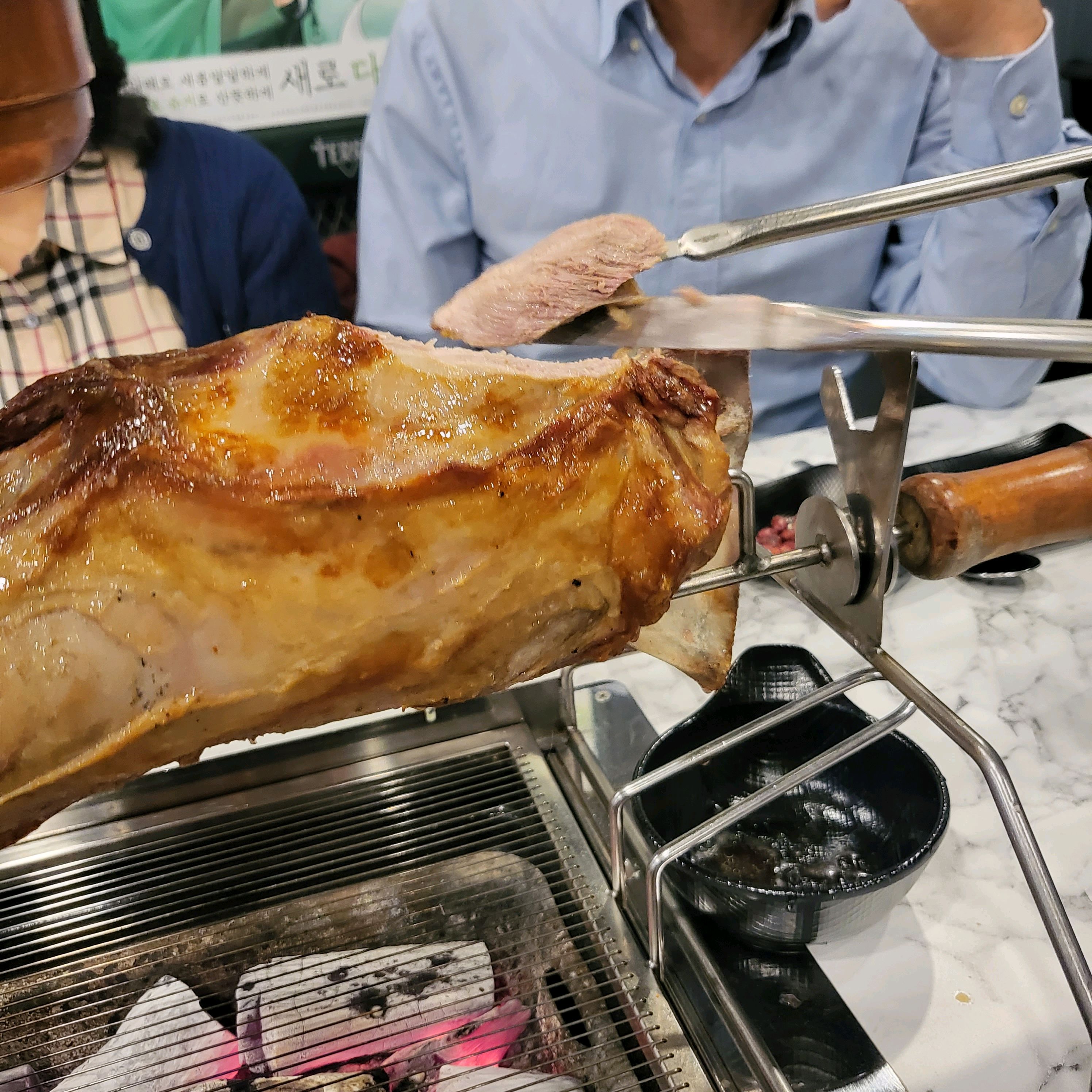 양다리메뉴가 있어서 재밌어요 ㅋㅋㅋㅋㅋㅋ 맛도 부드럽고 완존 맛집!!!! - 불당동 맛집 순한양꼬치 양다리걸쳐