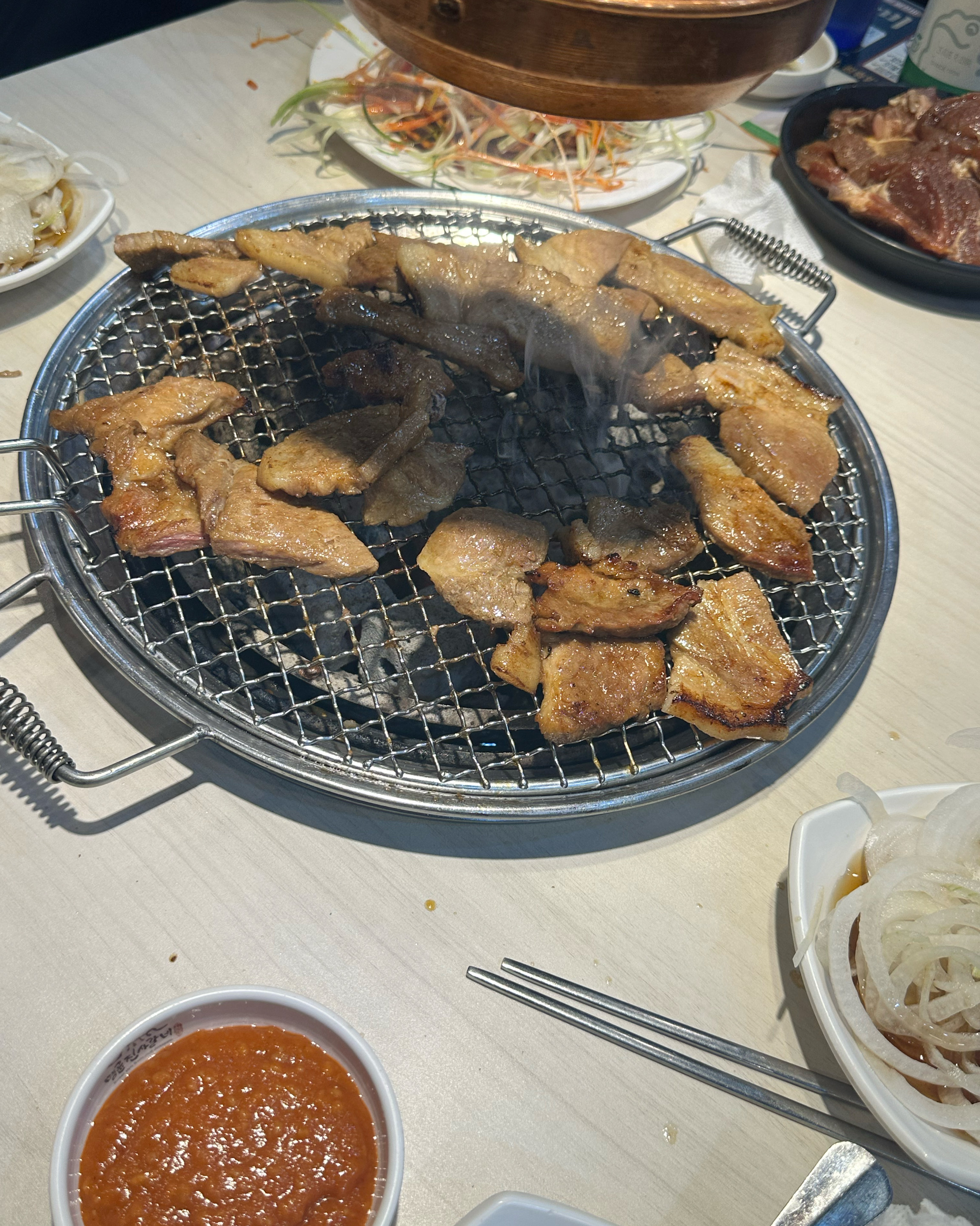 어버이날 겸 딸 생일이라 가족모임 하려고 방문했습니다 무한리필이랑 가성비는 말할것도 없고