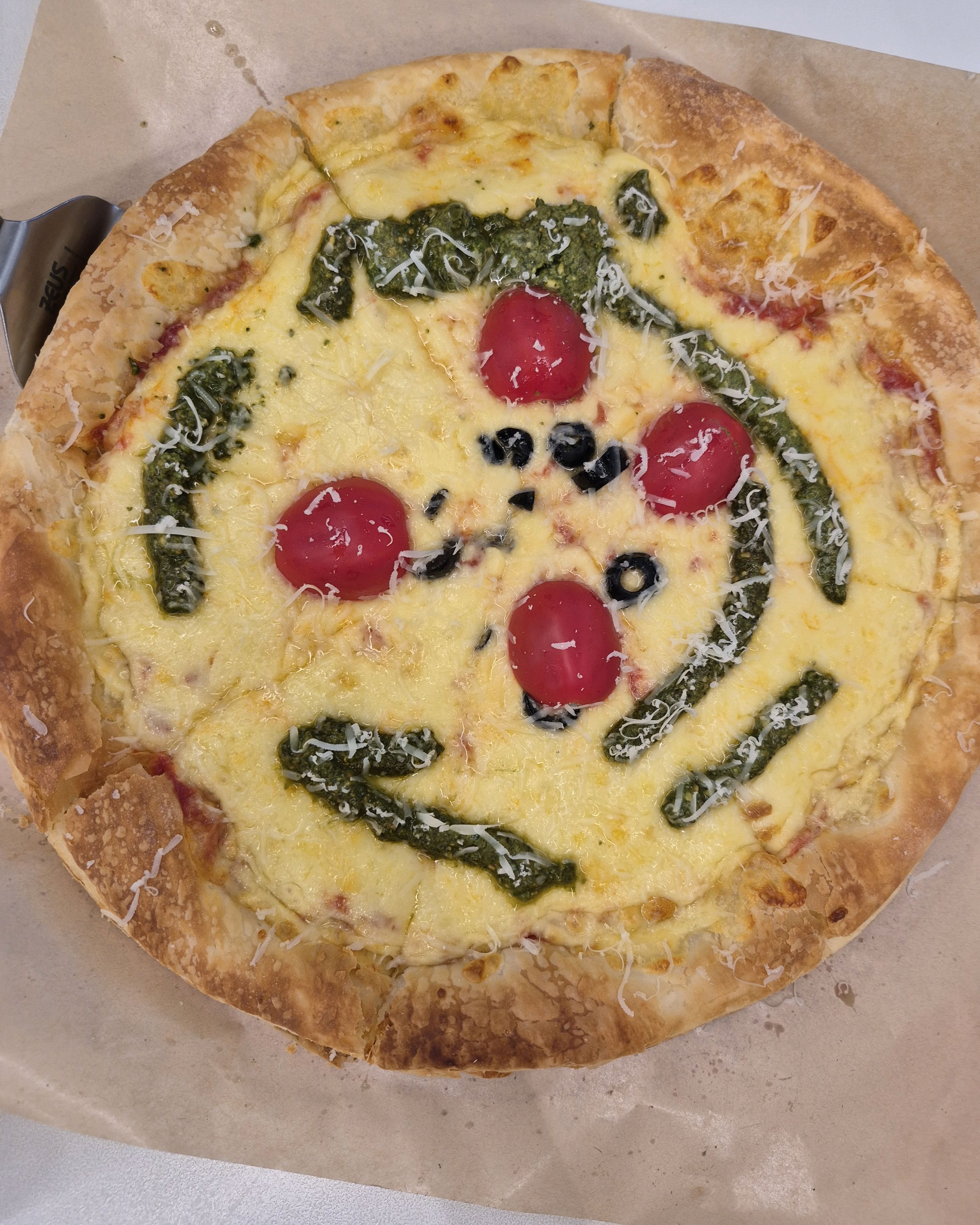 새우로제파스타와 마르게리따 피자 먹었어요! 언제나처럼 너무 맛있게 먹었습니다~ 직원 분도