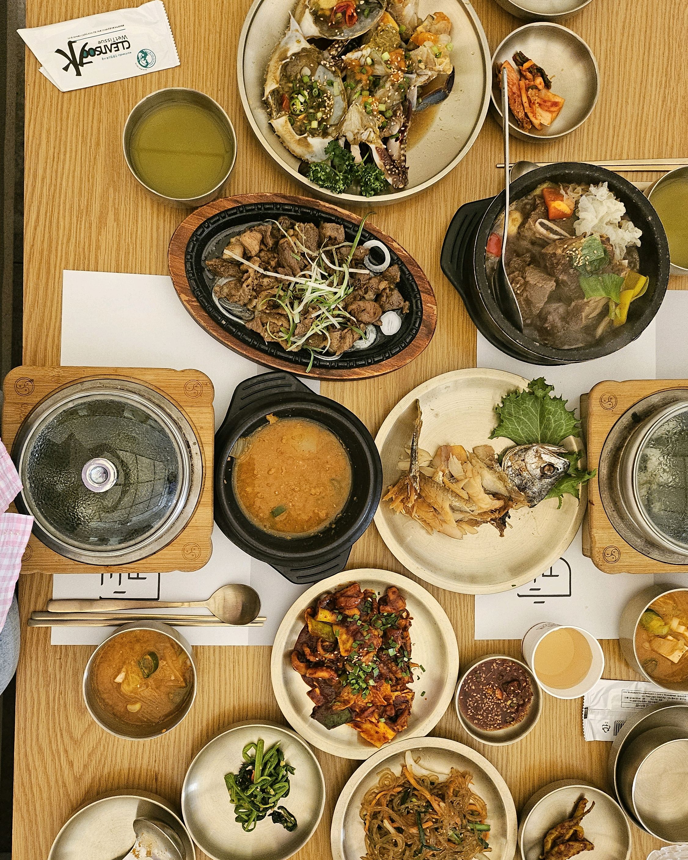 우연히 검색하다 알게 된 정밀 한정식. 깔끔하고 맛있어요. 오늘은 아들하고만 왔는데 다음엔