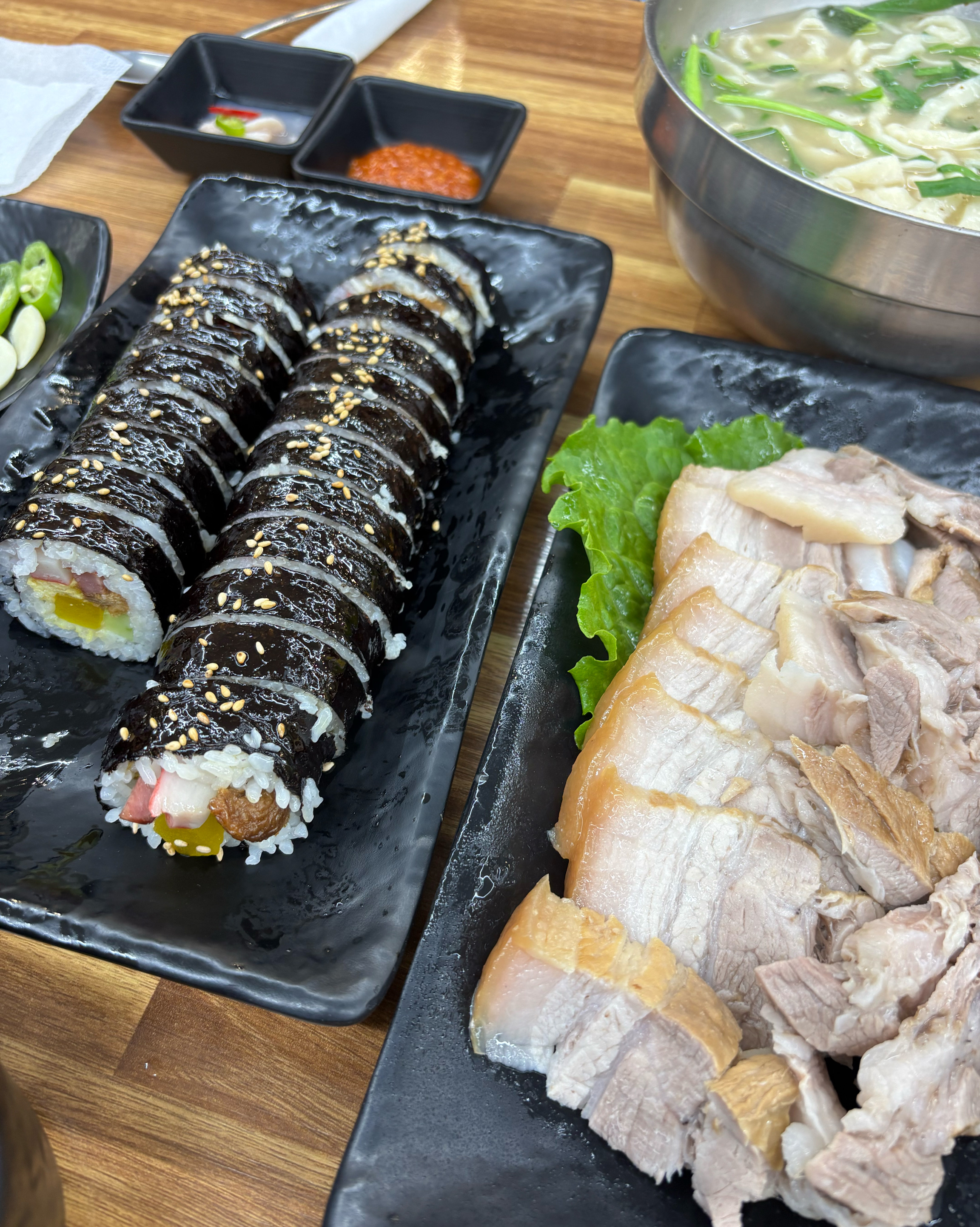 김밥이 진짜 도른맛이네요 - 대전 맛집 미소본가스마일칼국수
