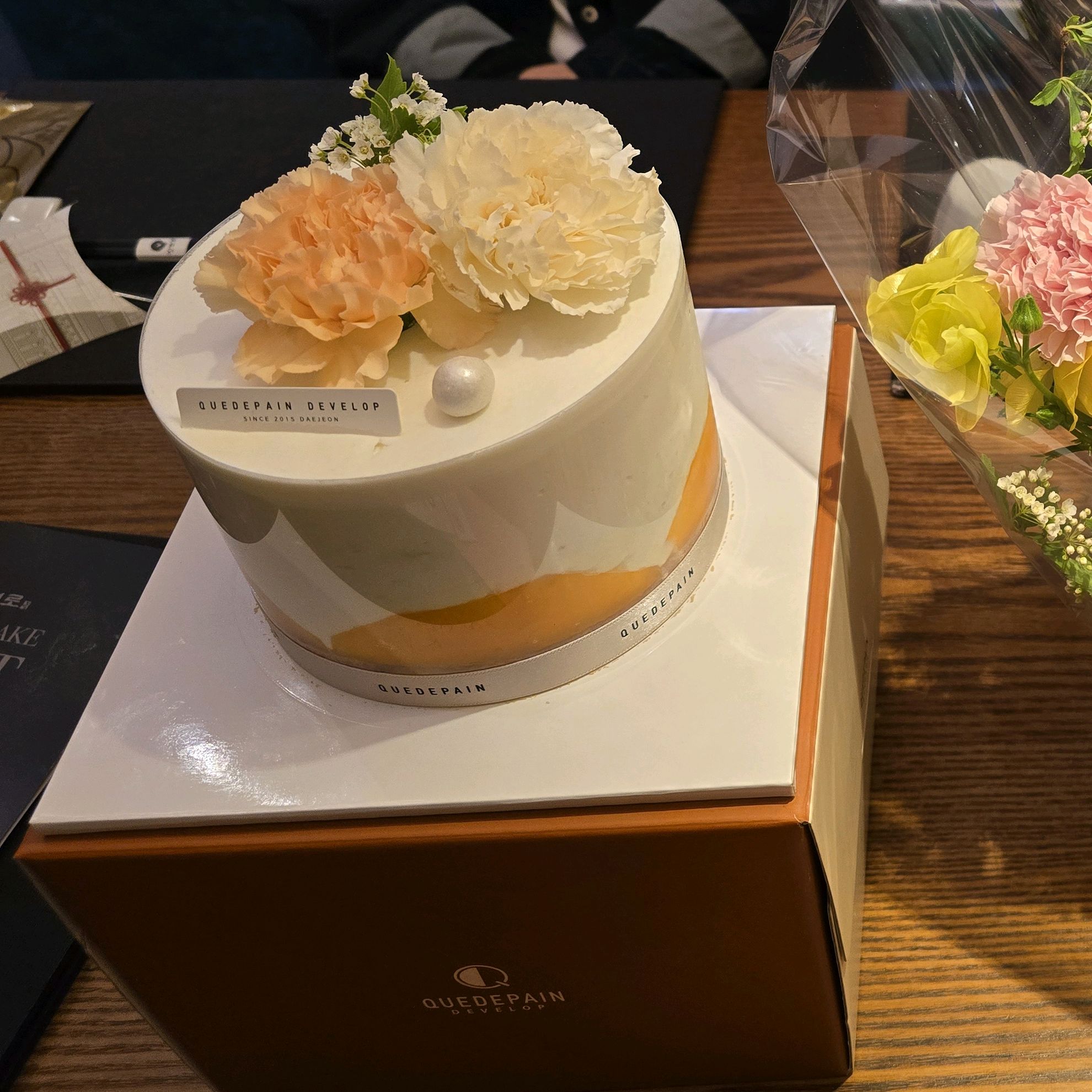 어버이날 기념, 엄마 생신 기념으로 구매해서 먹었어욤! 진짜 맛있고 어른들도 좋아하셨어요!