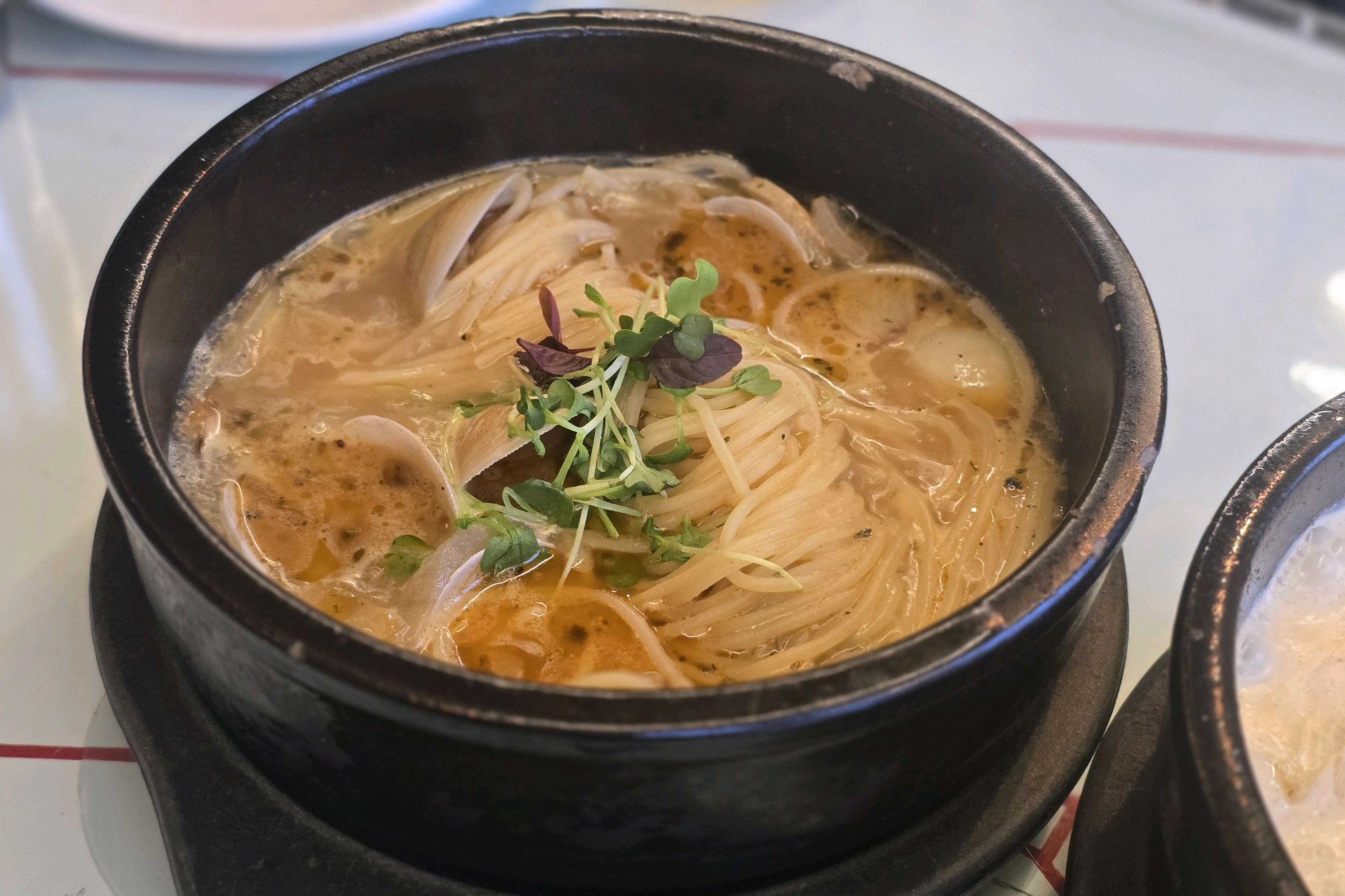 어버이날이라 부모님과 왔어요 양도 많고 맛있습니다! - 인천 맛집 뚝배기이탈리아