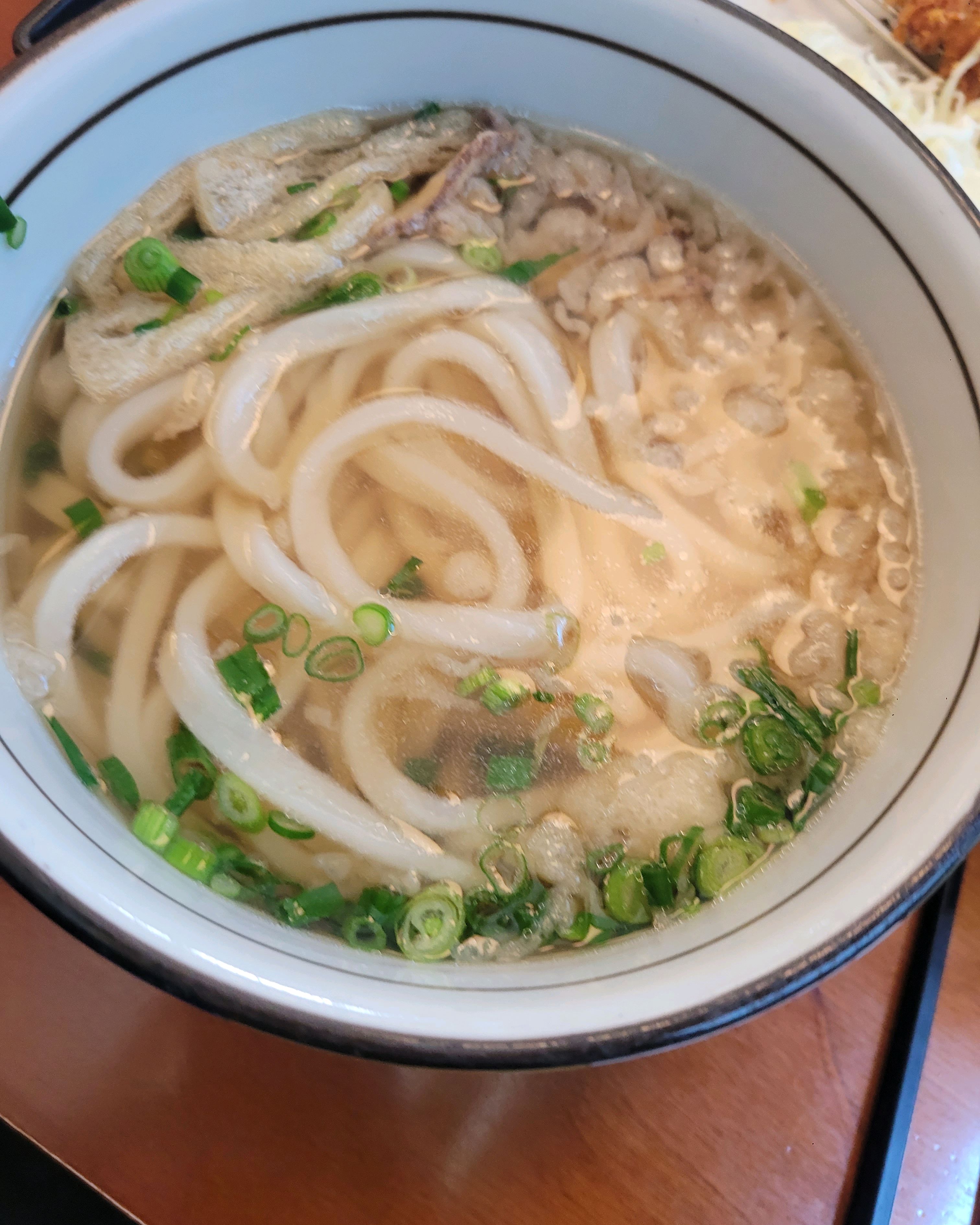 우동면이 탱글탱글하고 국물도 진하고 - 아바이마을 맛집 우동당