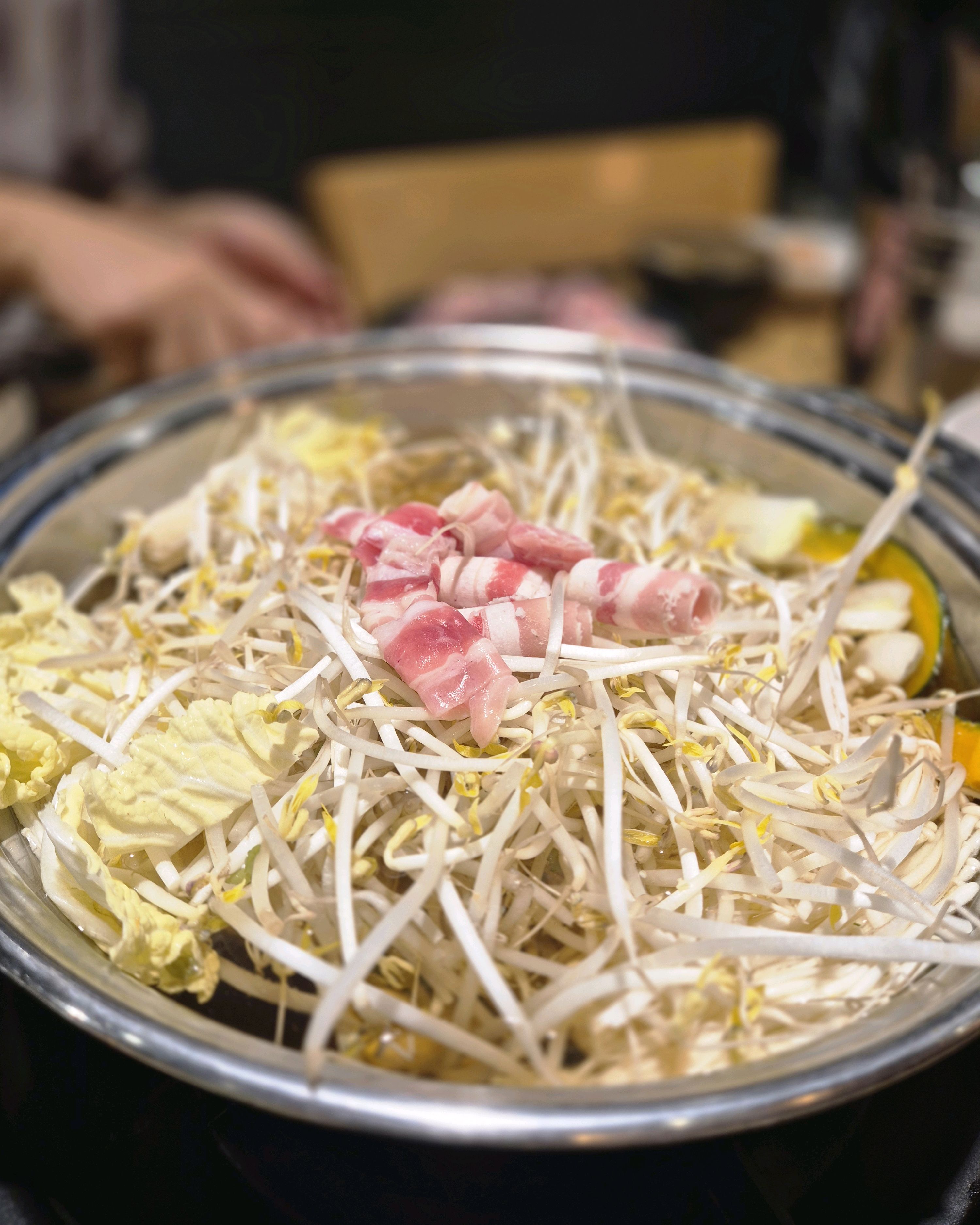 제가 다닌 소담촌 중에 여기가 야채가 가장 신선 합니다! 가자마자 소면 말아 먹고 샐러드 