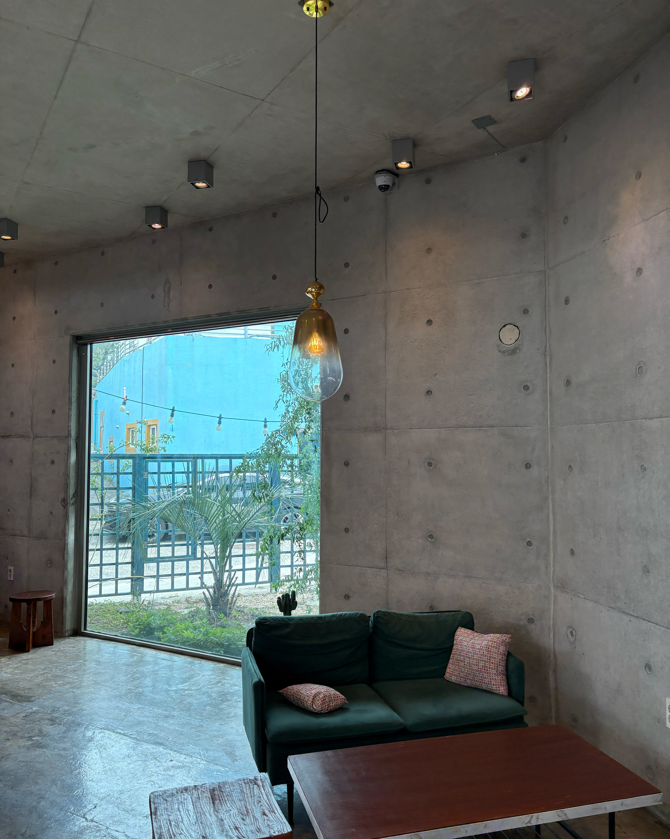 카페가 깨끗하고 좋아요. - 제주 맛집 먹쿠슬낭카페