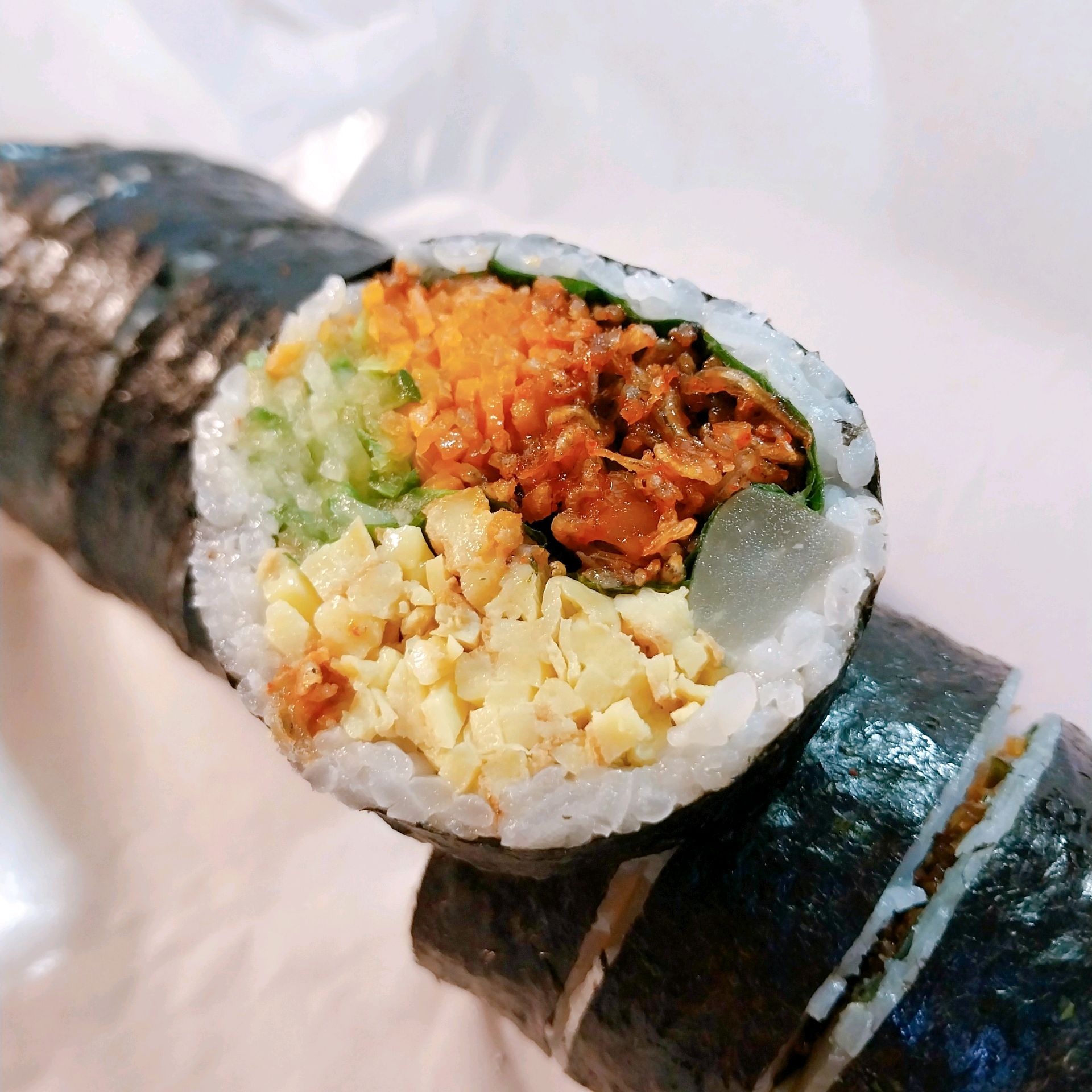 재료는 신선하고 충실히 들어갔는데 맛이 밍숭맹숭해요. 원체 싱겁게 먹는 입맛인데도 싱겁네요