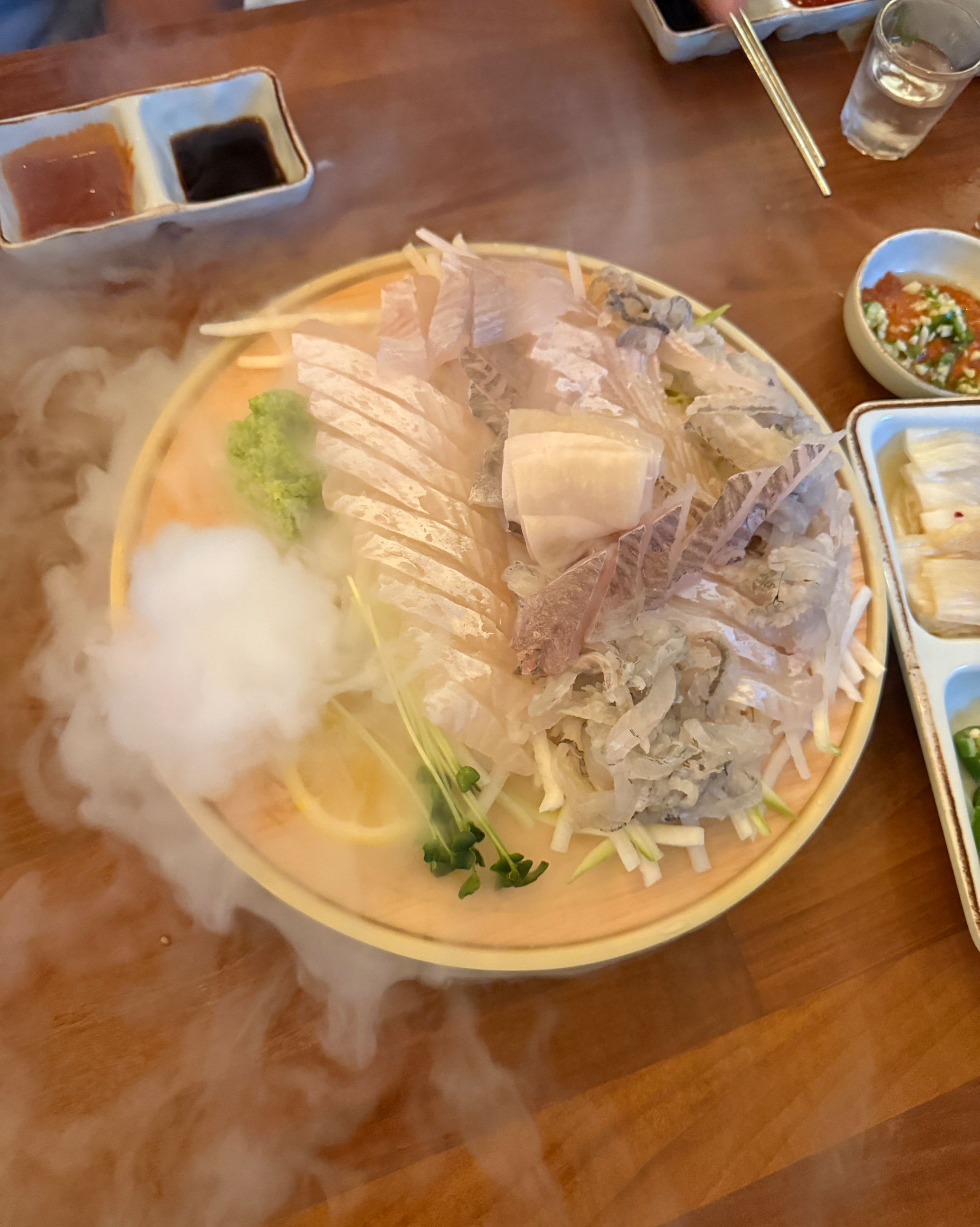 분위기도 좋고 회도 싱싱하니 맛있게 잘먹았어요 - 대구 맛집 구공회