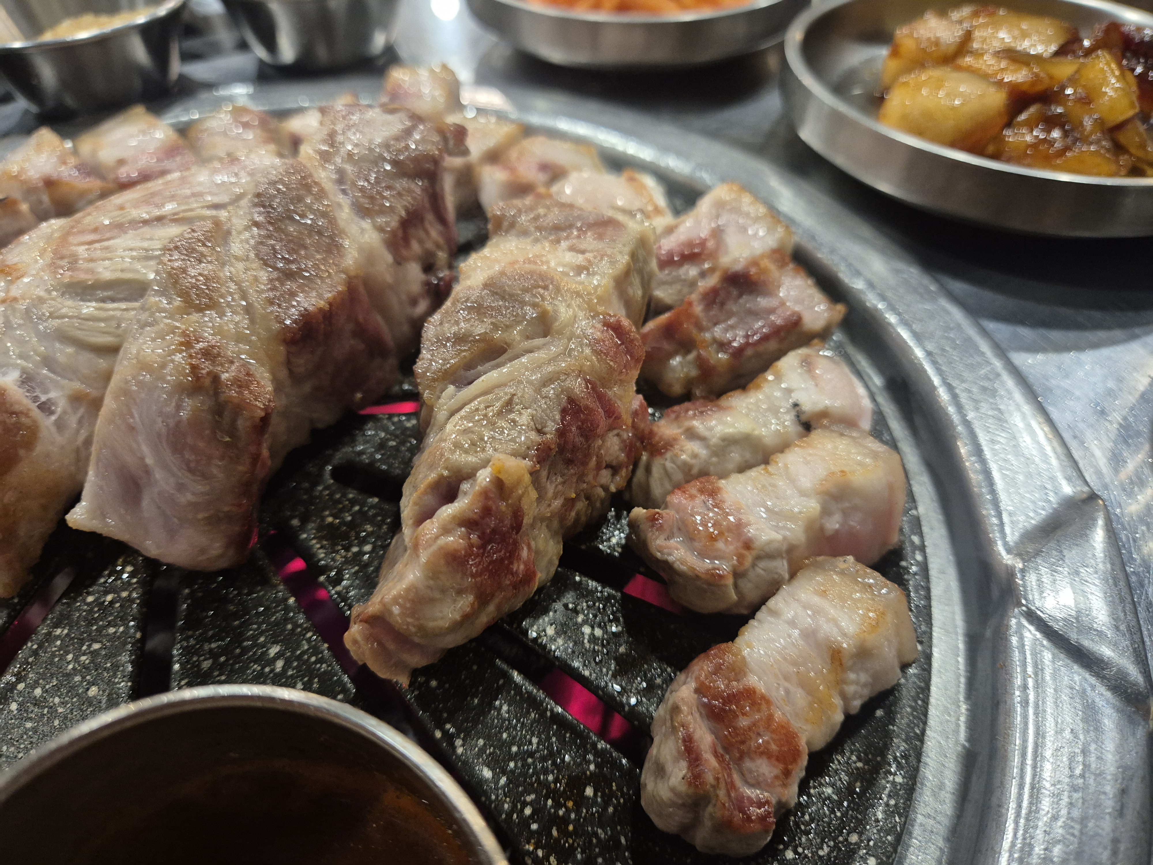 친절하시고 맛있고!!♡ 여행와서 도민추천으로 왔는데 역시 실패가없네요 주민픽은ㅎㅎ 너무 잘