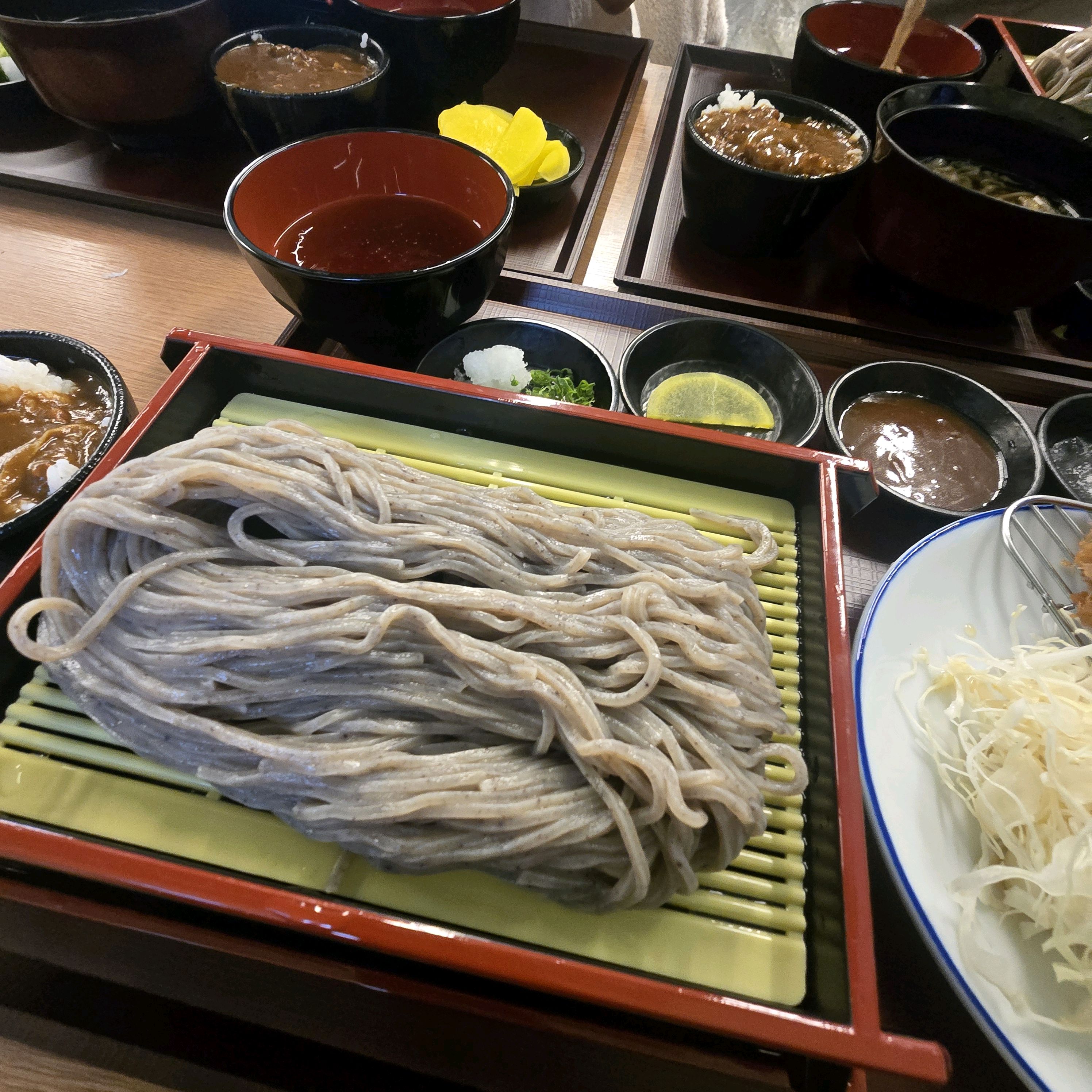 소바와 돈카츠를 제대로 즐기고 싶다면 꼭 방문해야 할 곳입니다! - 아바이마을 맛집 소바당