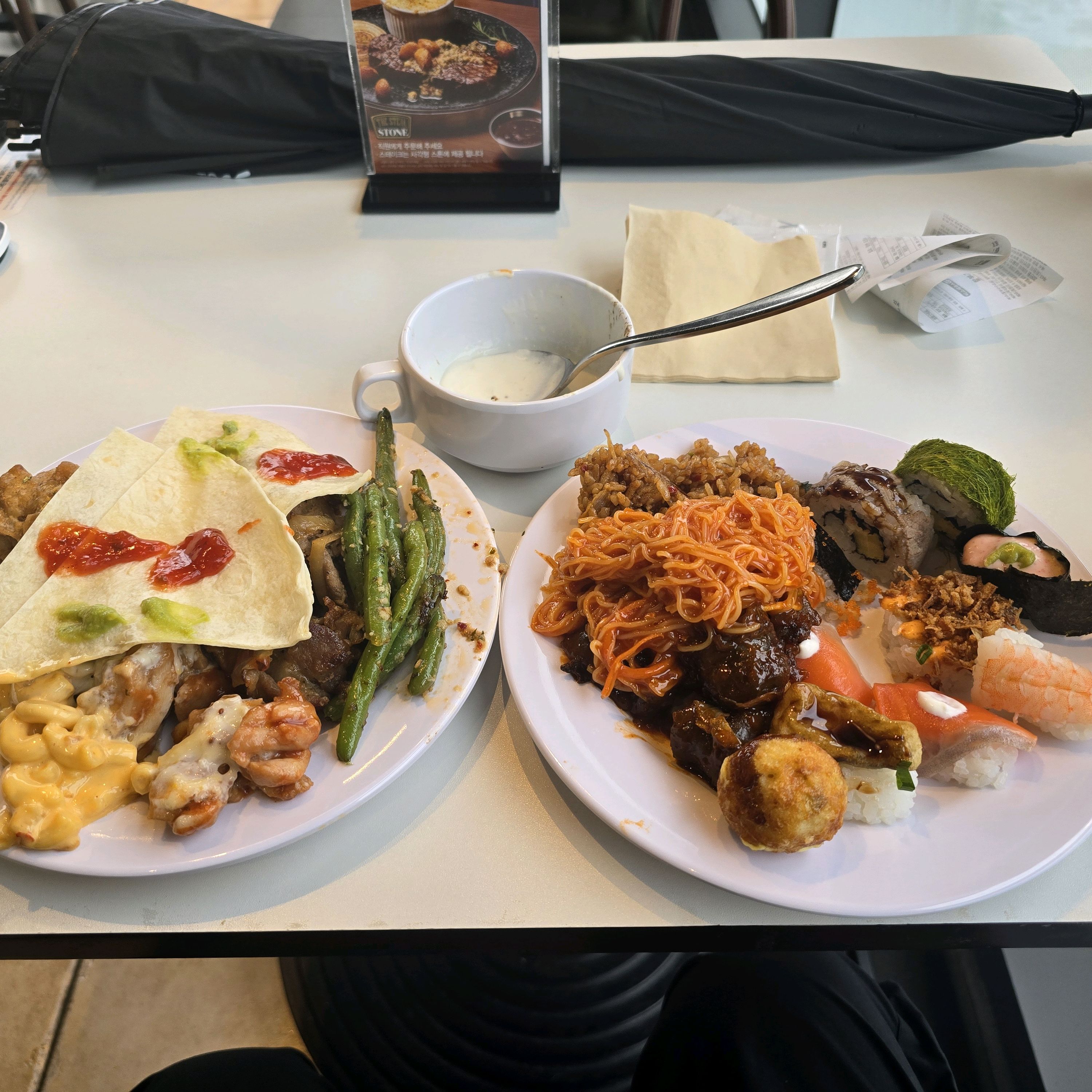 연휴라 사람 짱많아요 - 고양 화정 맛집 애슐리퀸즈 화정점