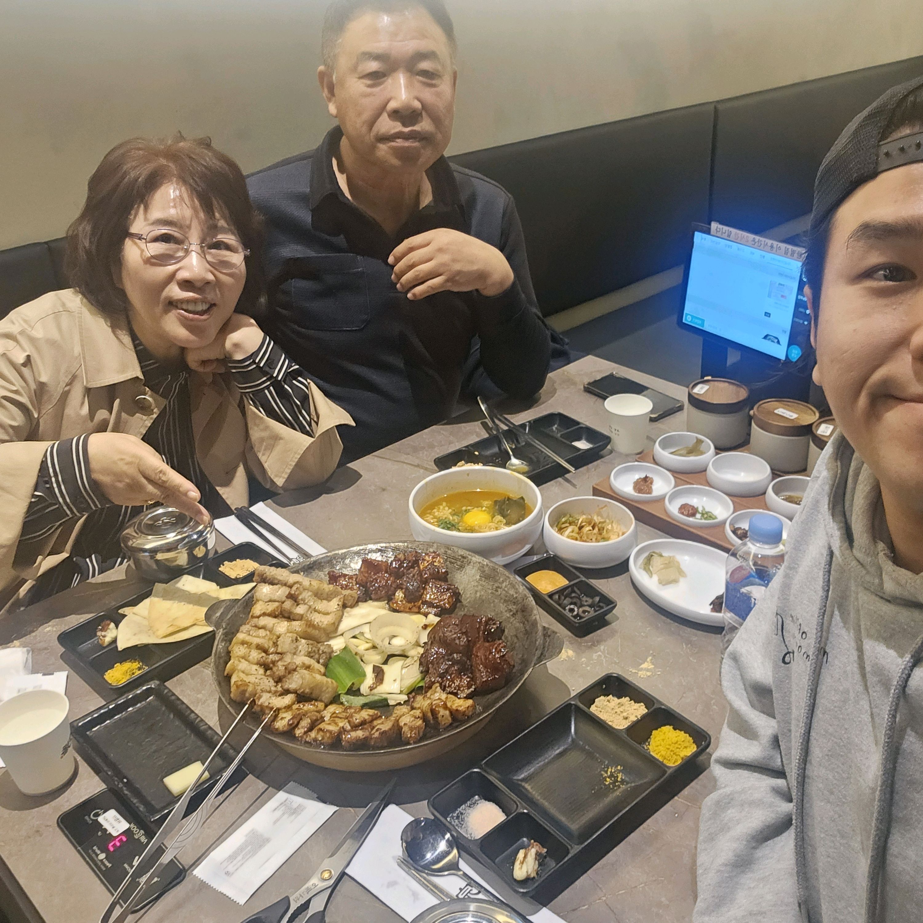 가정의 달에 부모님과 맛있는 저녁식사를 '완벌집'에서 즐겼습니다. - 구월동 맛집 완벌집 인천구월점