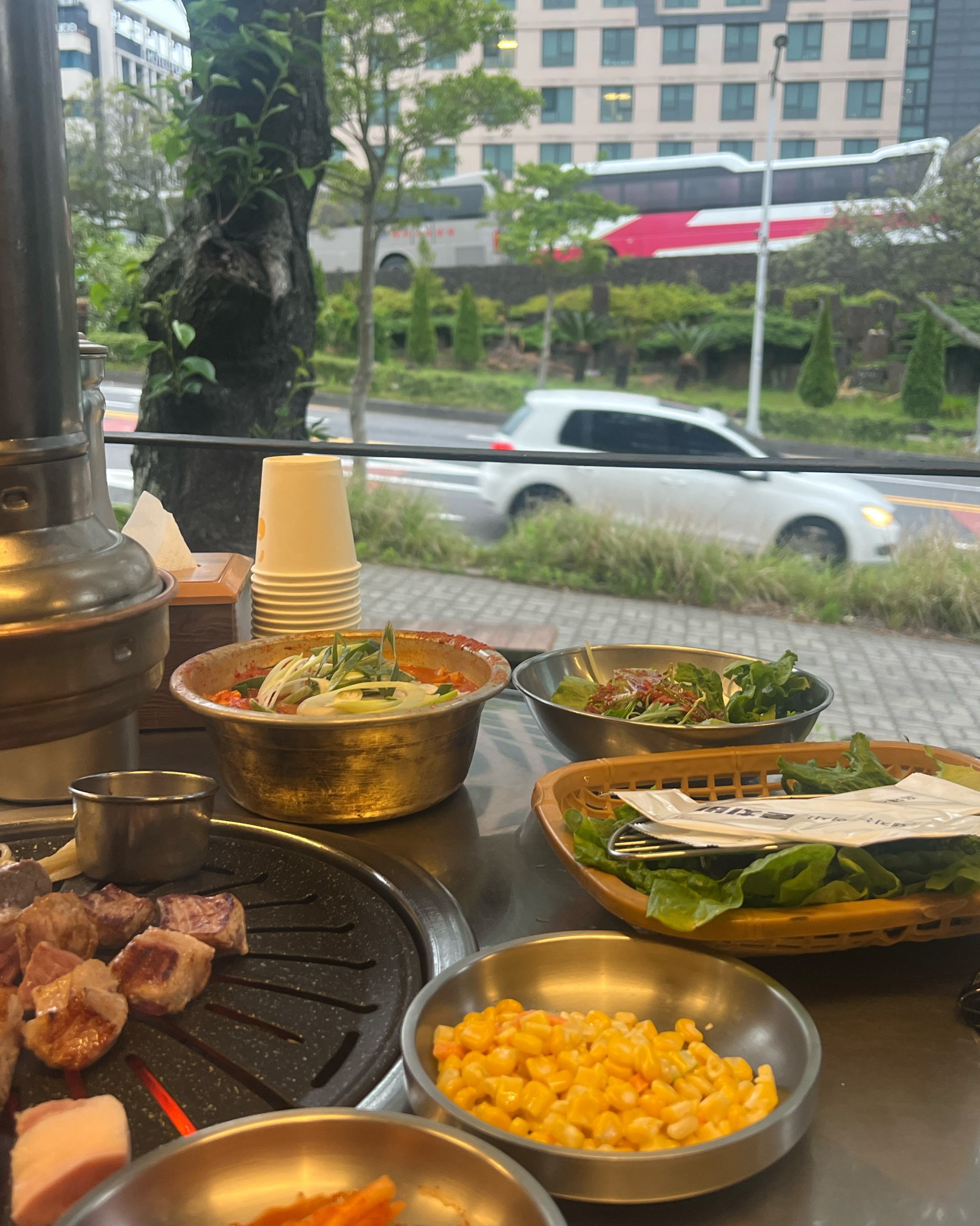 부산에서 지인들한테 추천받아서 왓는데 굉장히 맛잇엇습니다 잘먹고 갑니다💕❤️❤️ - 제주 맛집 문치비 서귀포신시가지점