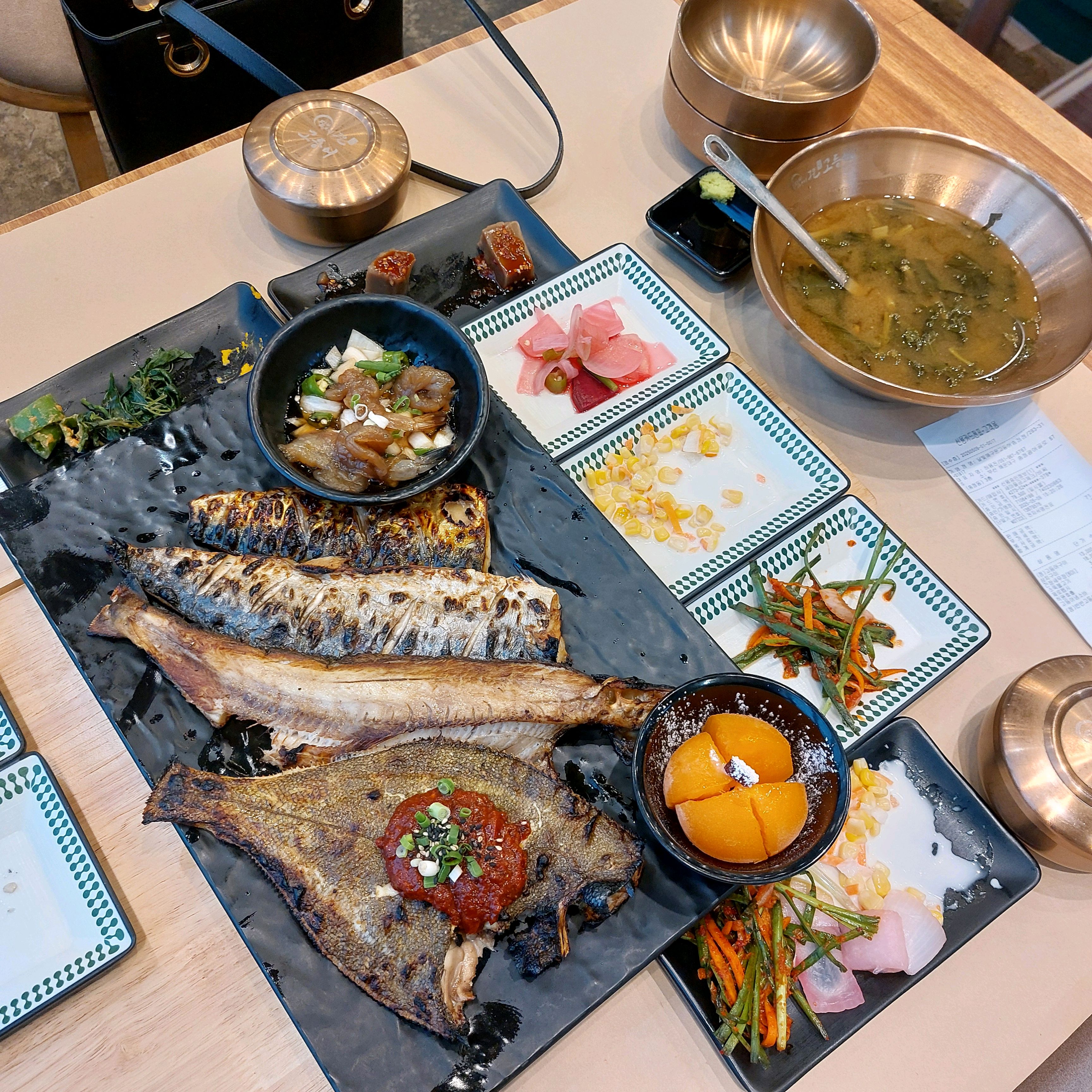 뷰가 넘 이쁜 식당인데 - 송정 맛집 달빛에구운고등어 부산송정점