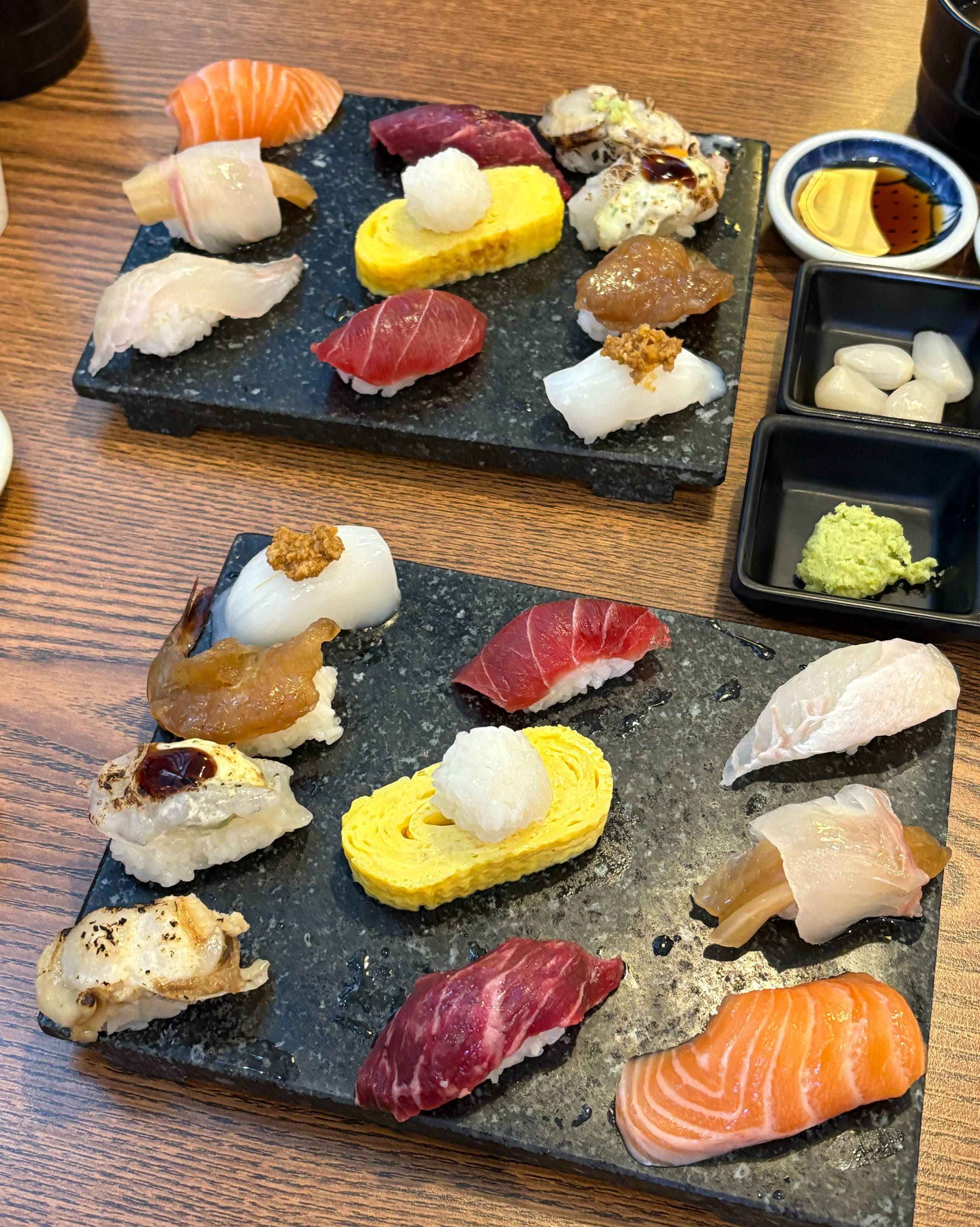 여기가 이 주변 초밥집 중에서 제일 맛있는 거 같아용ㅎㅎ 같이 나오는 죽도 마싯어요!! - 불당동 맛집 그집초밥 불당점