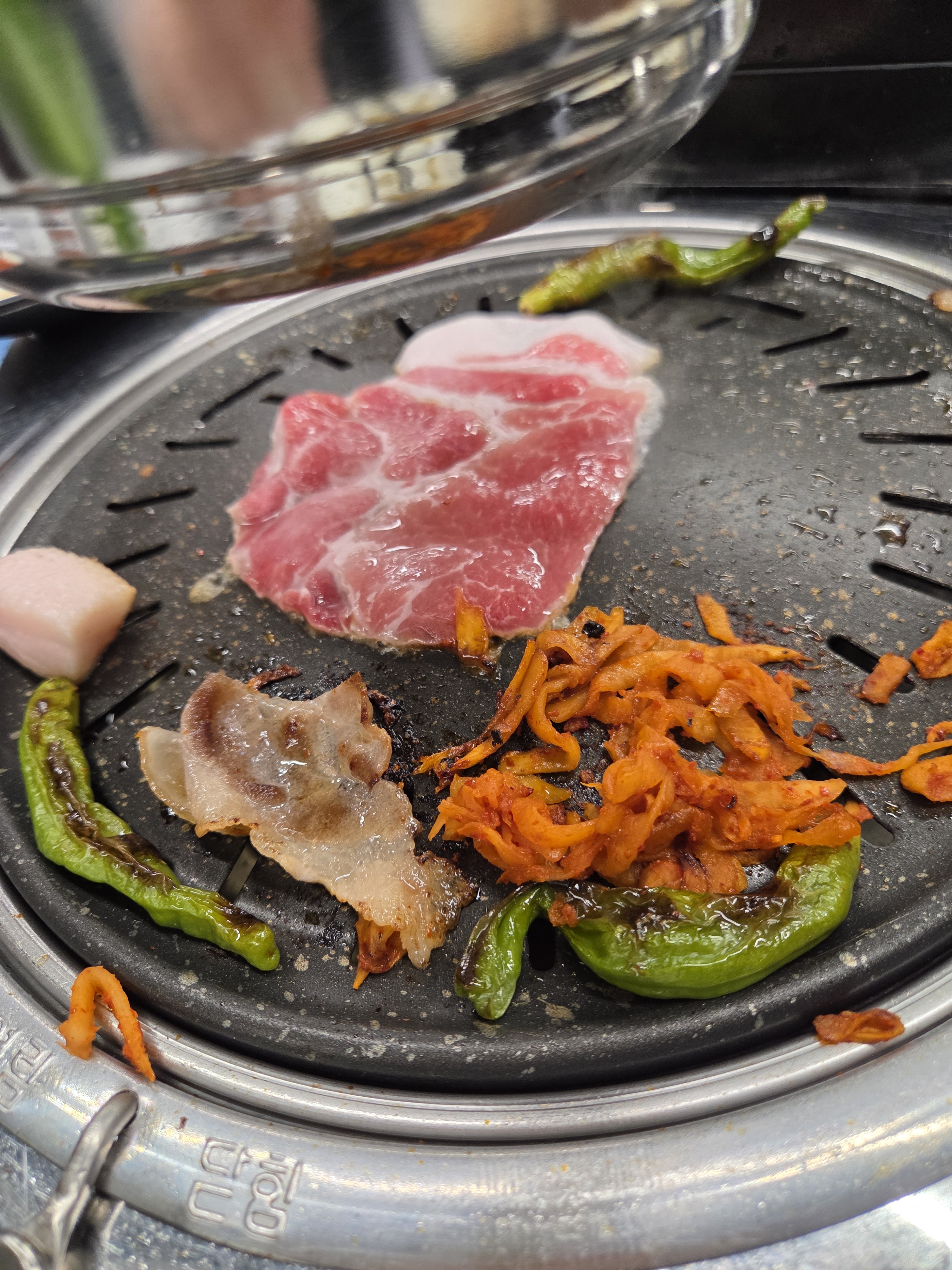 쫄목살이 다른데선 못먹어본 맛이에요 쫄깃하고 빨리익어서 먹기편해요 무엇보다 고기질이좋아요 - 대전 맛집 만나숯불구이 중리동본점
