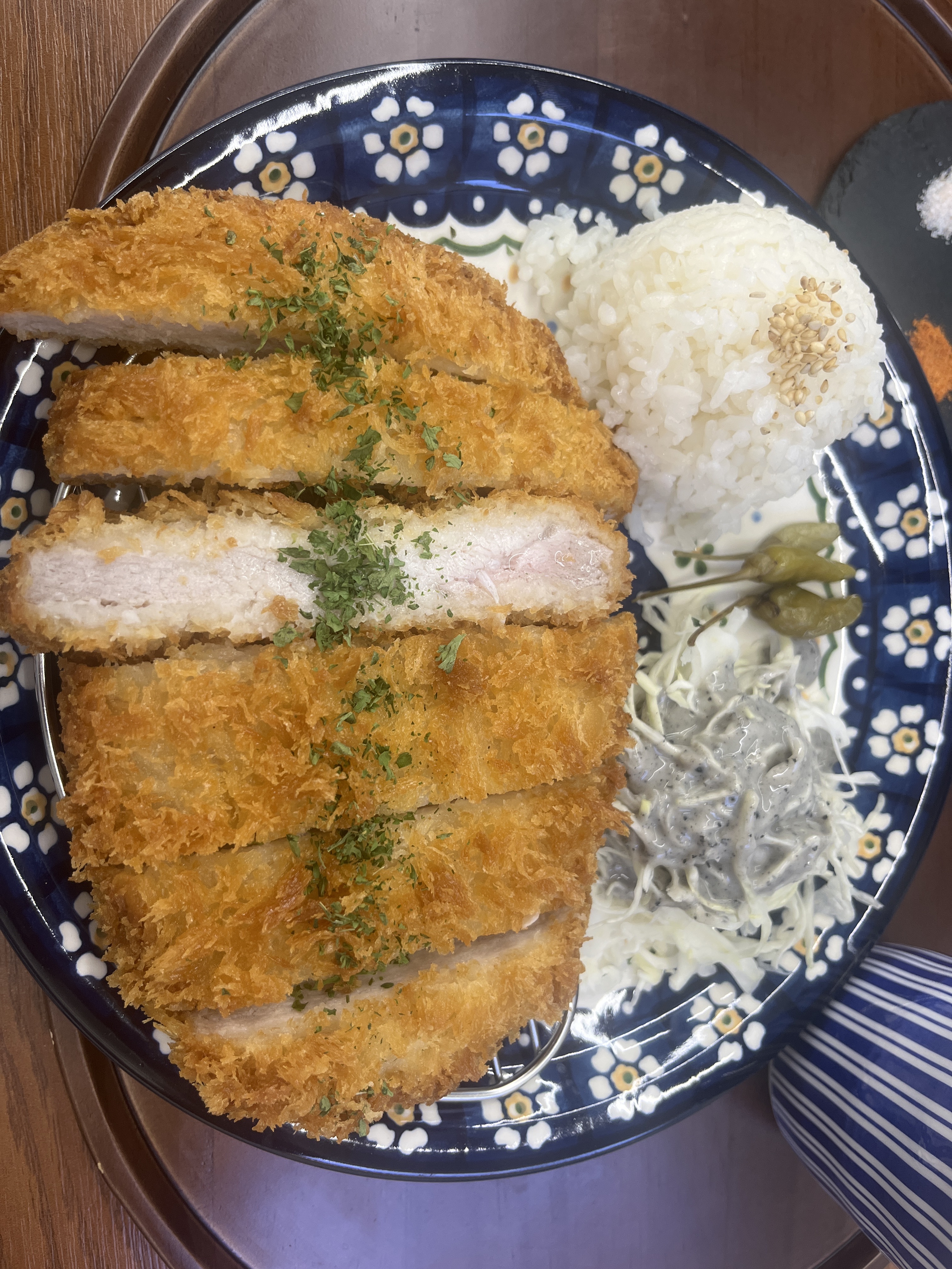 또 왔어요~~ 저번에 혼밥하러 왓을 때 너무 친절하게 잘 해쥬셔서 !! 물론 맛도 있었음