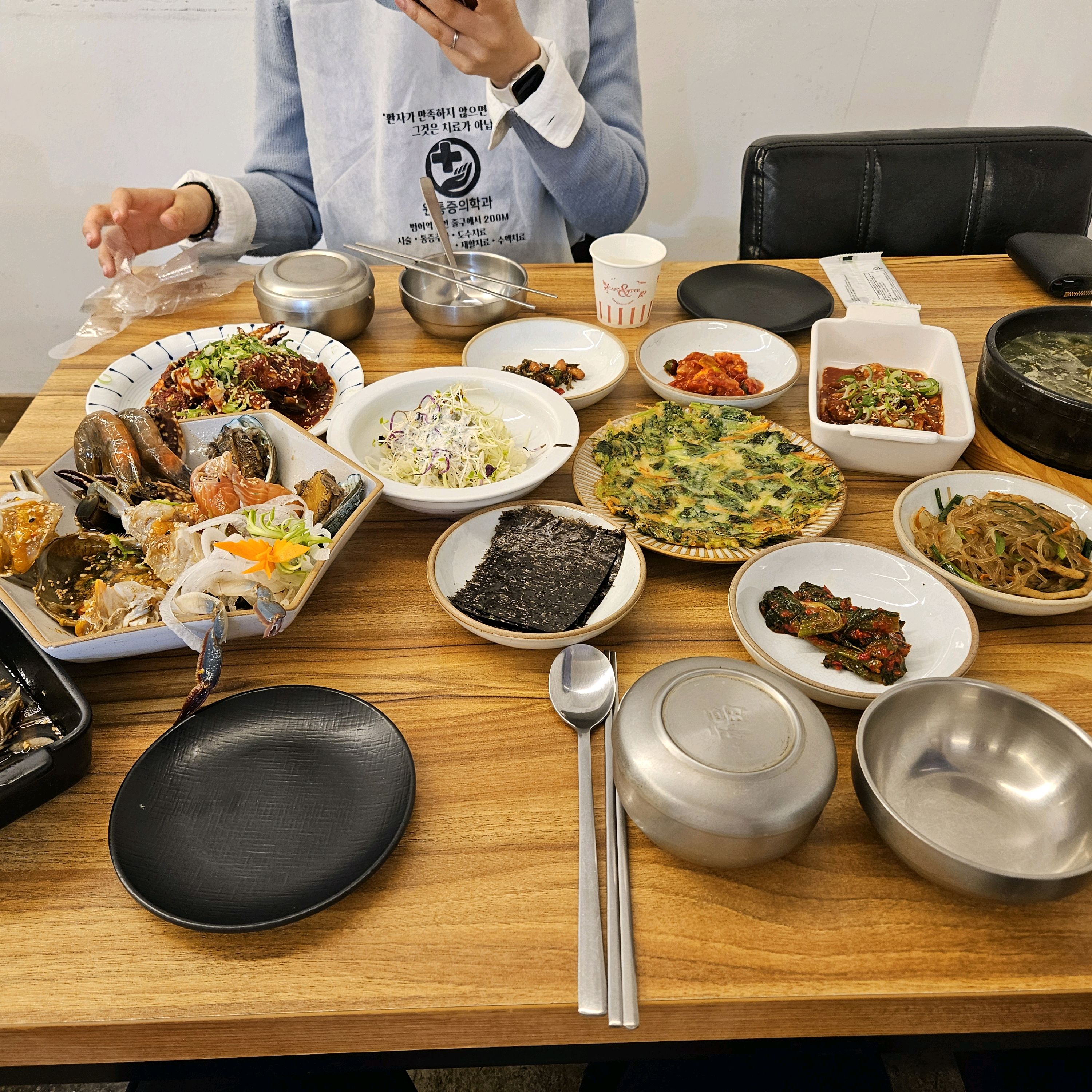 반찬 갯수도 많고 양도 많고 맛있었어요! 재방문 의사 있습니다! - 대구 맛집 서해게장집