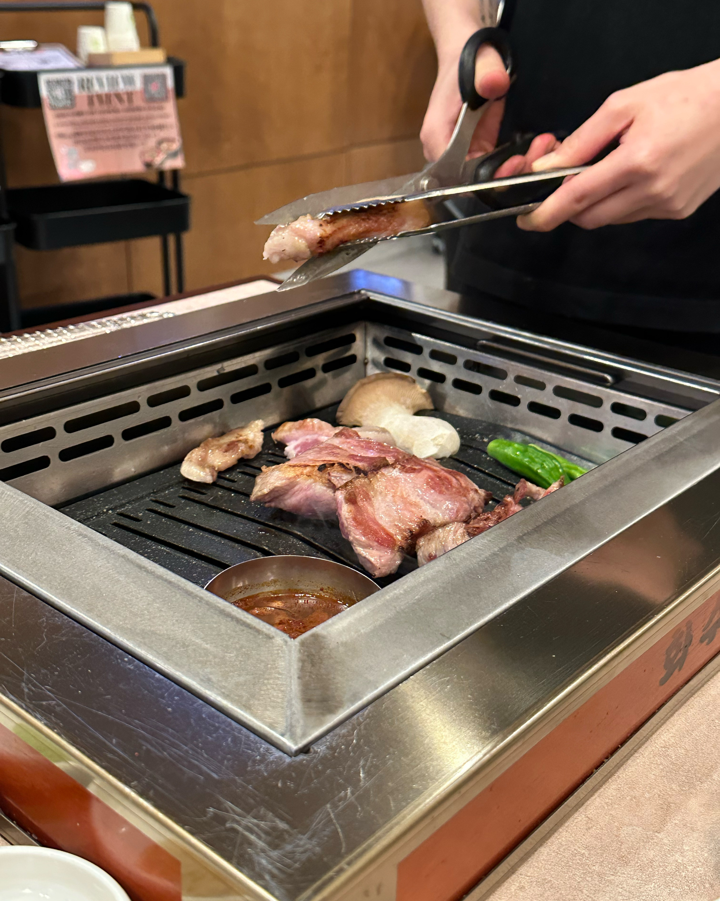 웨딩촬영 후 먹으러왔어요 🙃 - 제주 맛집 화수목보리짚불구이 연동점