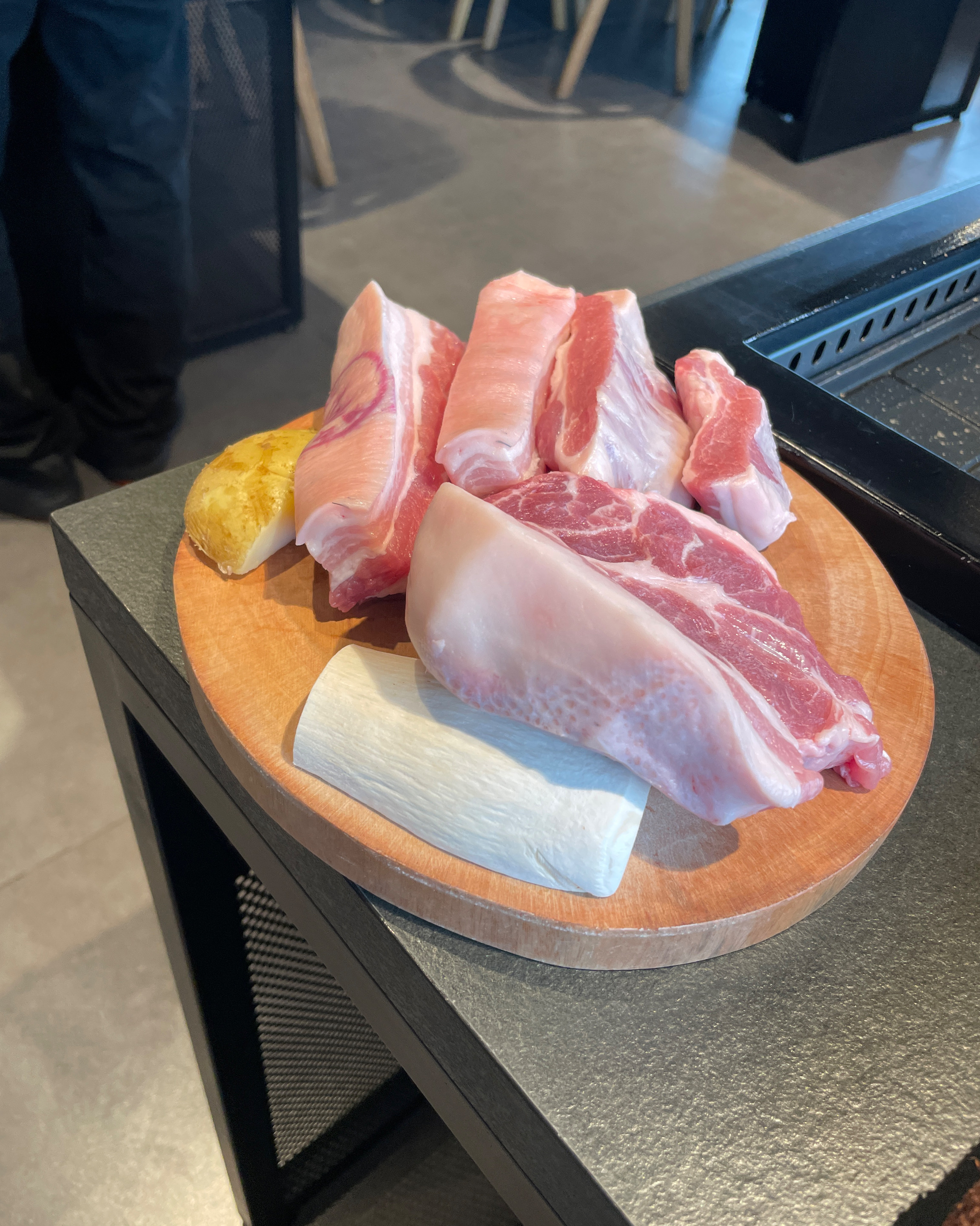 고기집인데 고기냄새 하나 없이 환기가 끝내줘요 - 제주 맛집 임제 제주본점