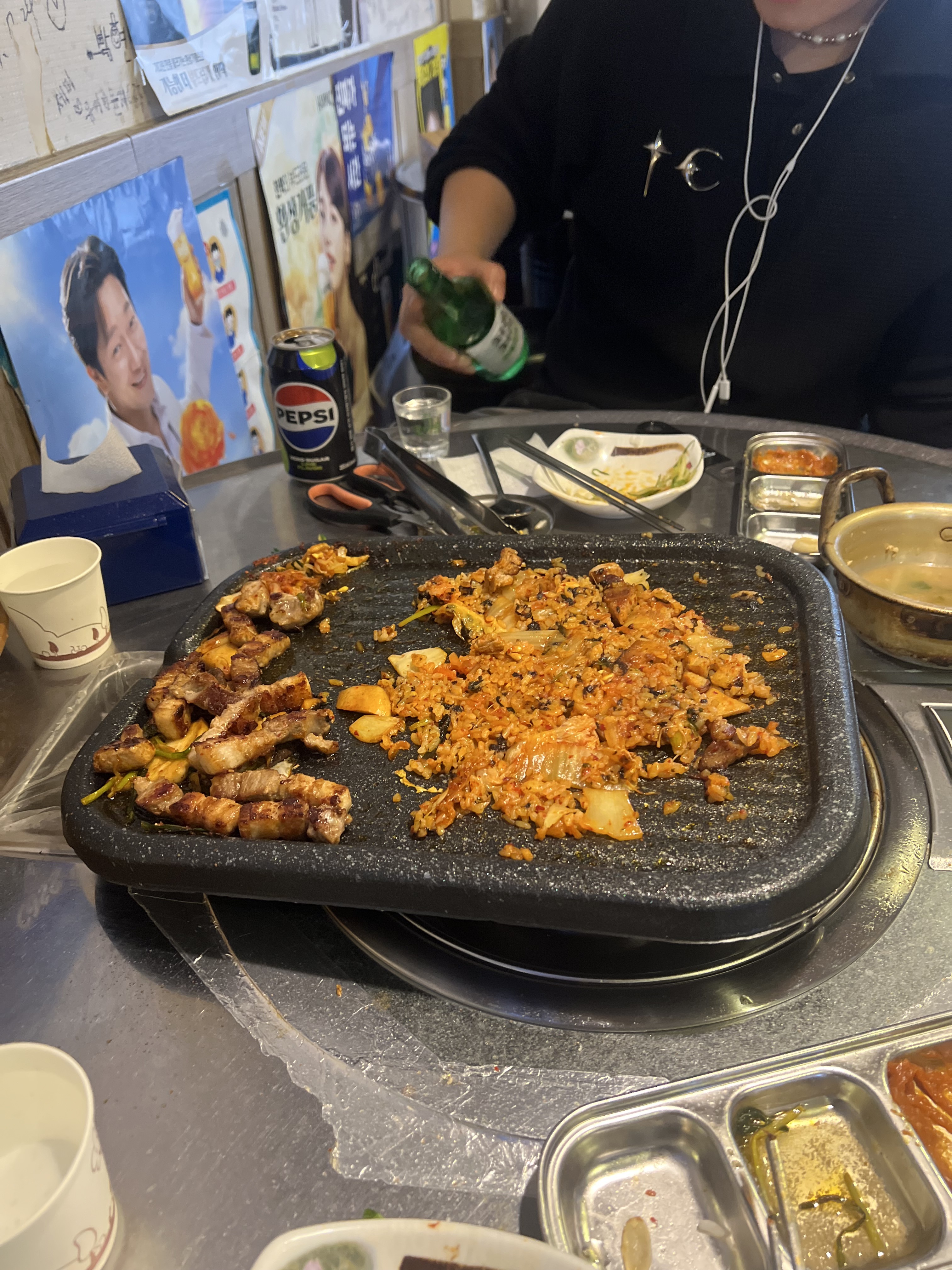 세트메뉴가 잘 되어있어서 친구랑 배부르게 맛있게 먹었어요 버섯을 좋아해서 버섯사리도 추가했