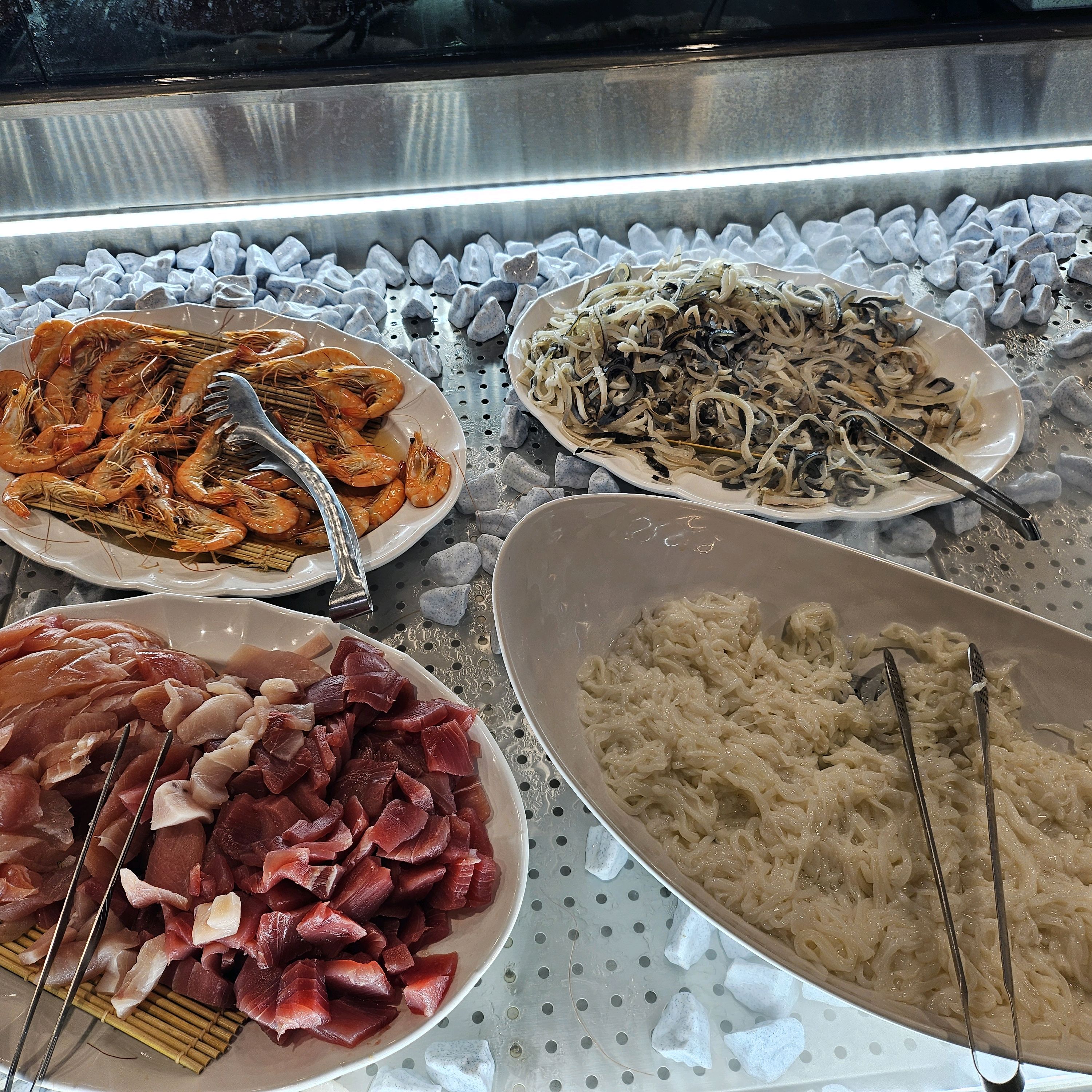 어버이날 맞이하여 식사하러왔는데 - 반월당 맛집 다이닝원 반월당점