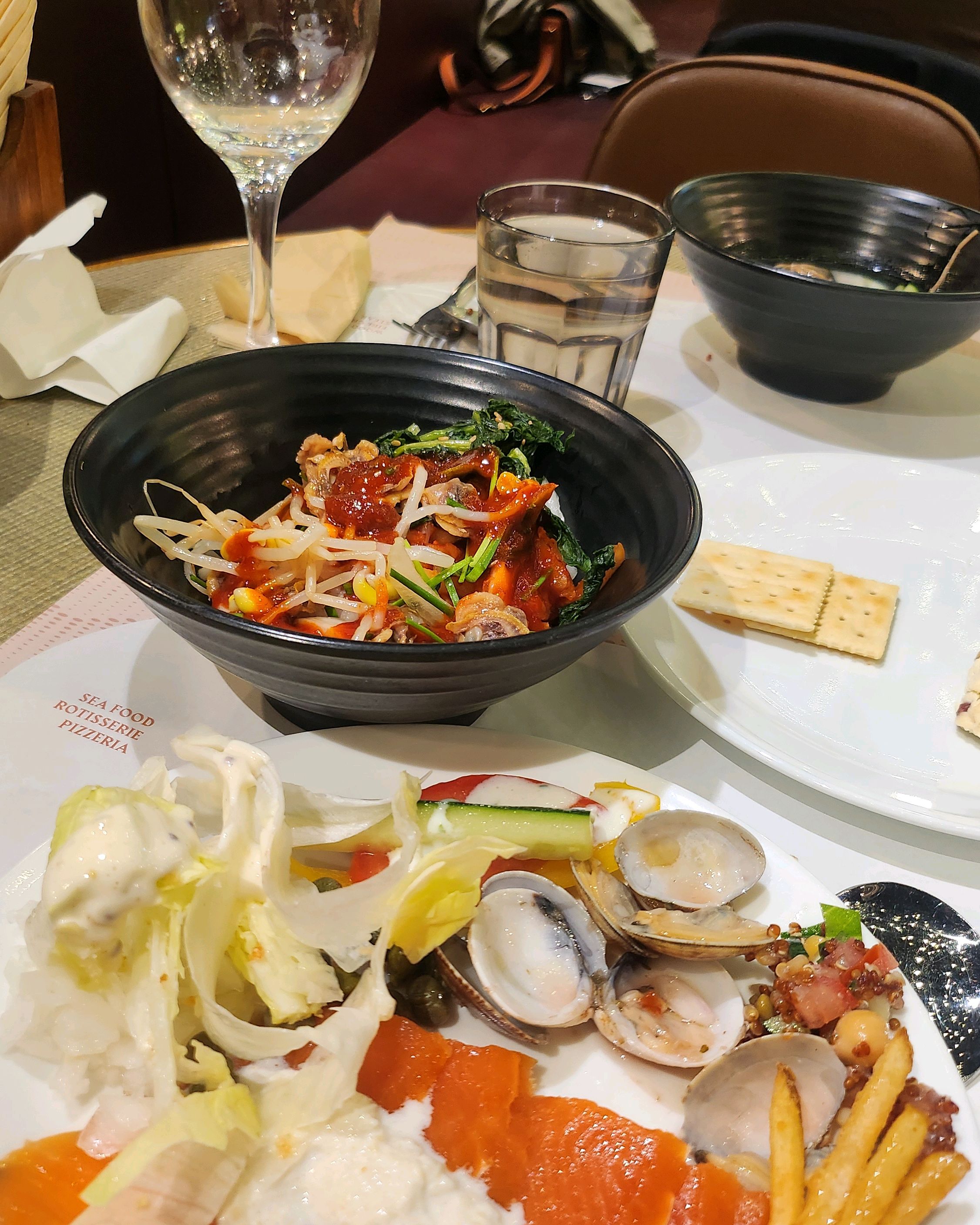 훈제연어 원없이 먹고싶어 언니랑 간 장소 - 합정역 맛집 빕스 합정역점