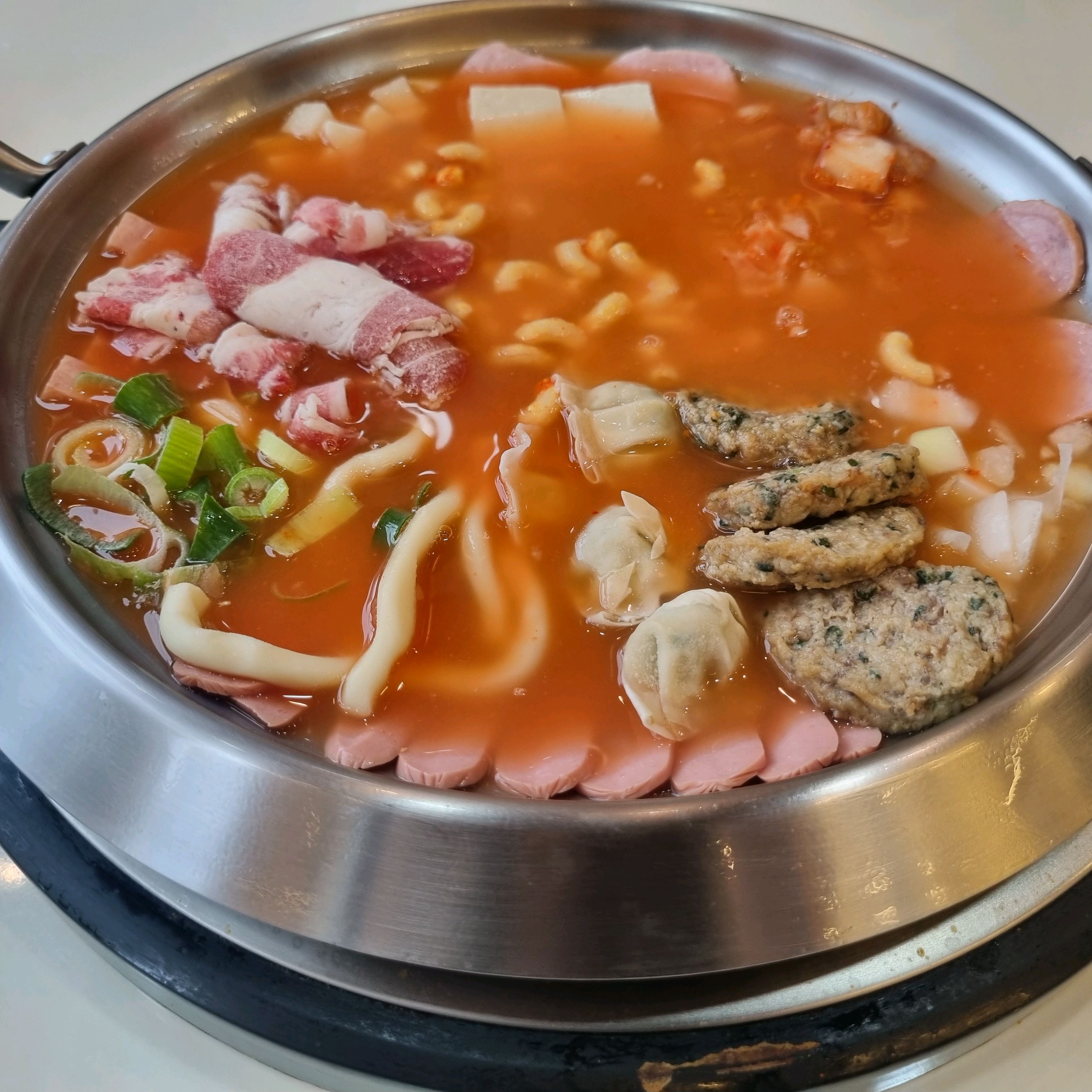 가성비 좋고 맛있는 부대찌개입니다. - 불당동 맛집 킹콩부대찌개 신불당점
