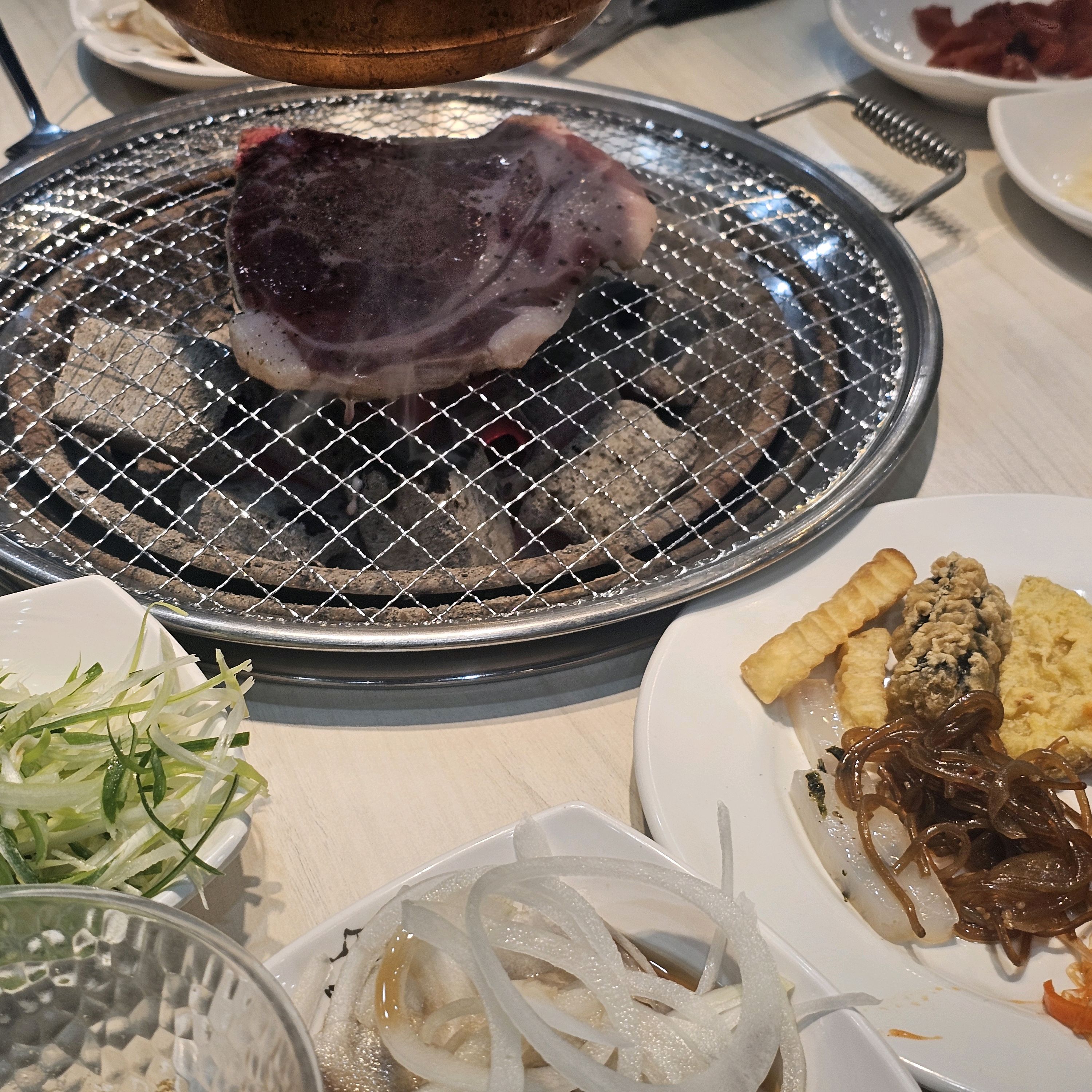 한국 오자마자 다양한 고기를 먹고 싶어서 찾은 맛집! 편리하고 맛있게 많이 먹을 수 있어서