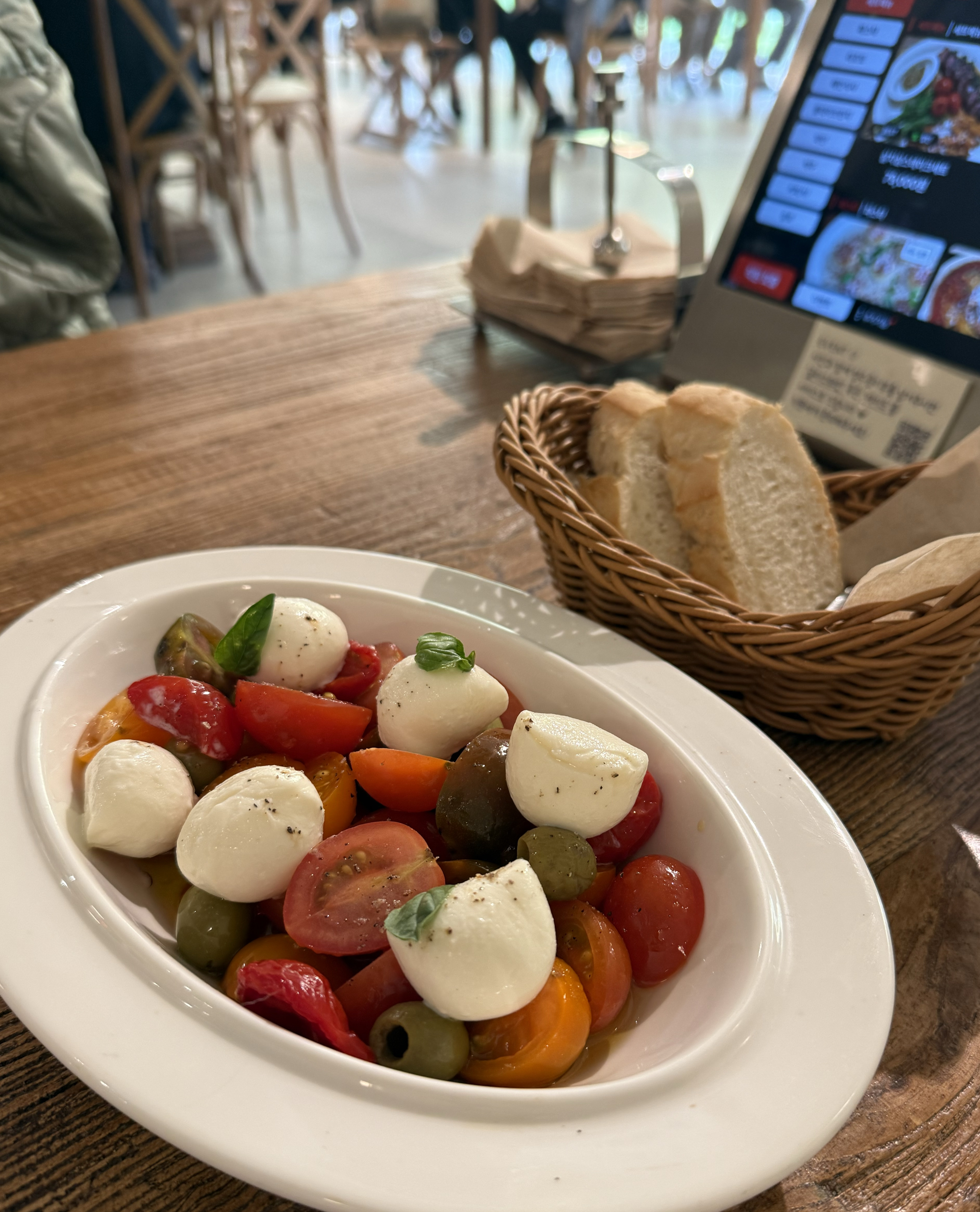 오랜만에 왔는데 더 맛있어진 것 같아요🥰 - 인천 맛집 새들브라운 청라
