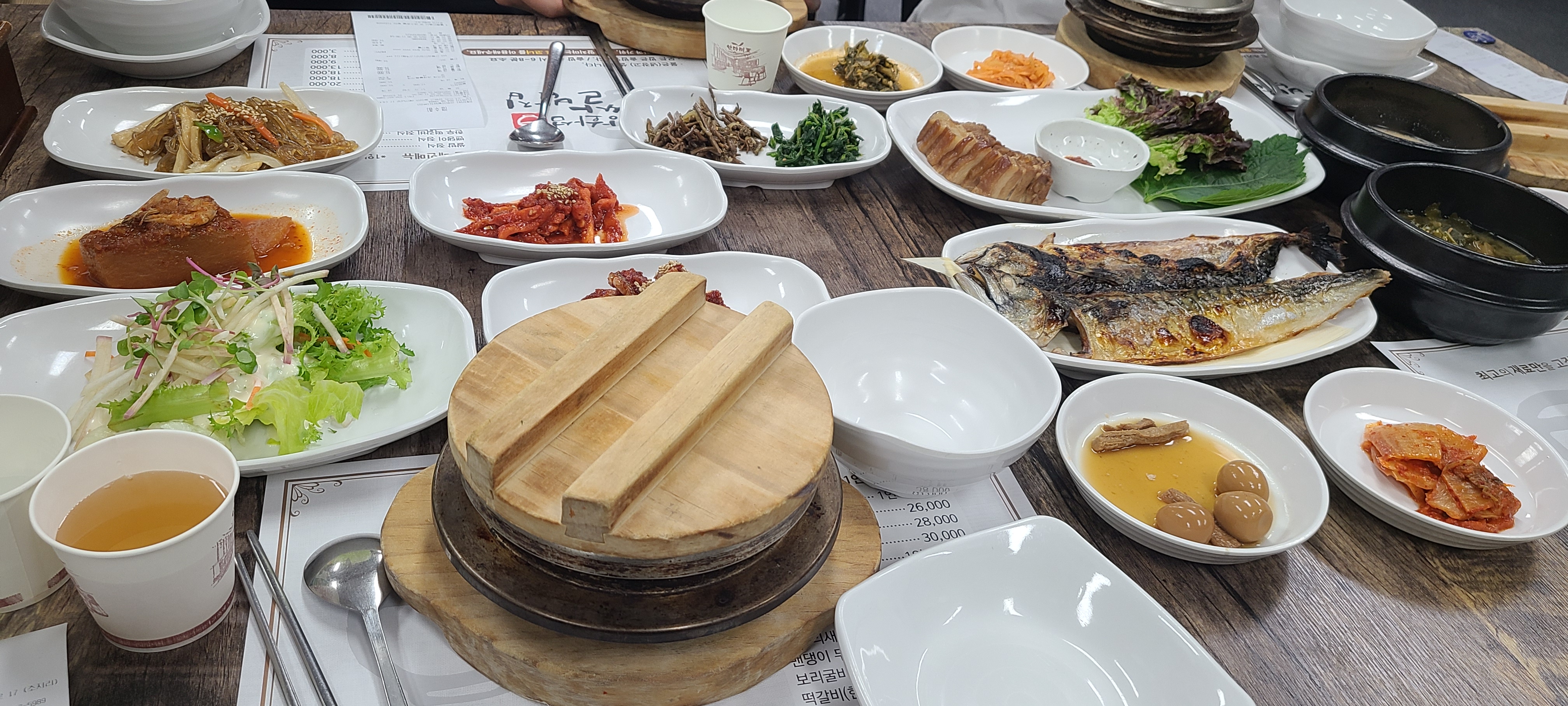 푸짐하고 한정식 좋아하시는분들은 좋아하실거 같습니다 - 인천 맛집 강화섬쌀밥집