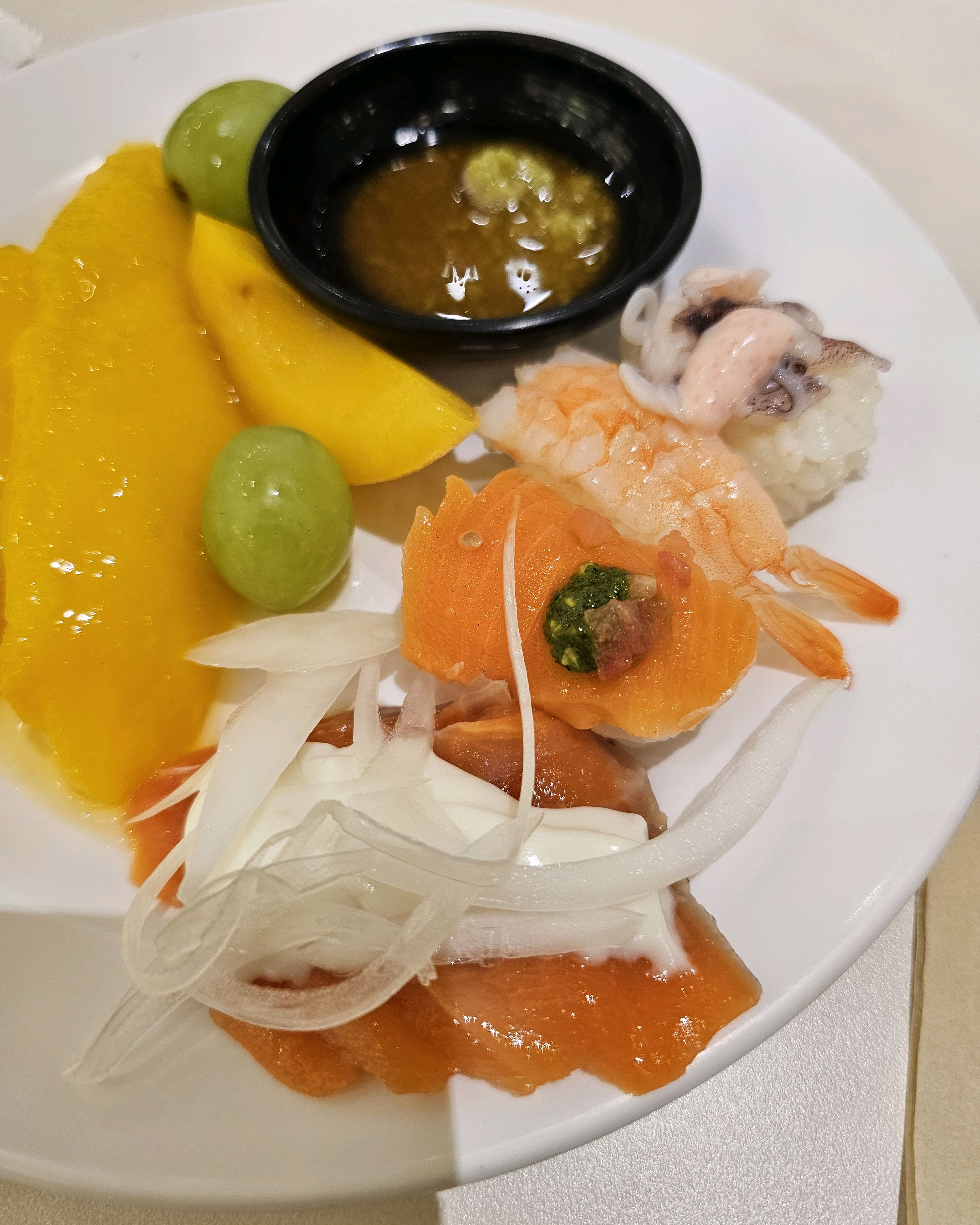 맛있게 잘 먹었어요. 치킨, 망고, 디저트 훌륭합니다. - 신부동 맛집 애슐리퀸즈 신세계백화점 천안아산점