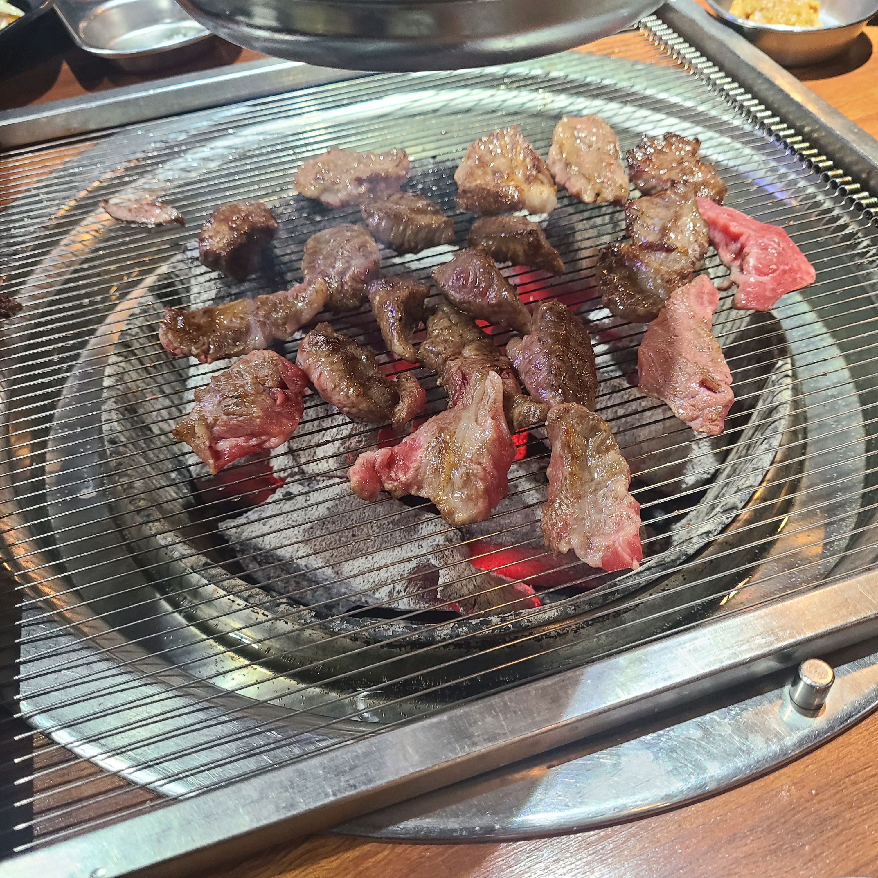 여기 부모님이랑 자주와요! 맛있어요 직원분들은 친절하세요! ㅎㅎ - 대구 맛집 첫눈에 반했소