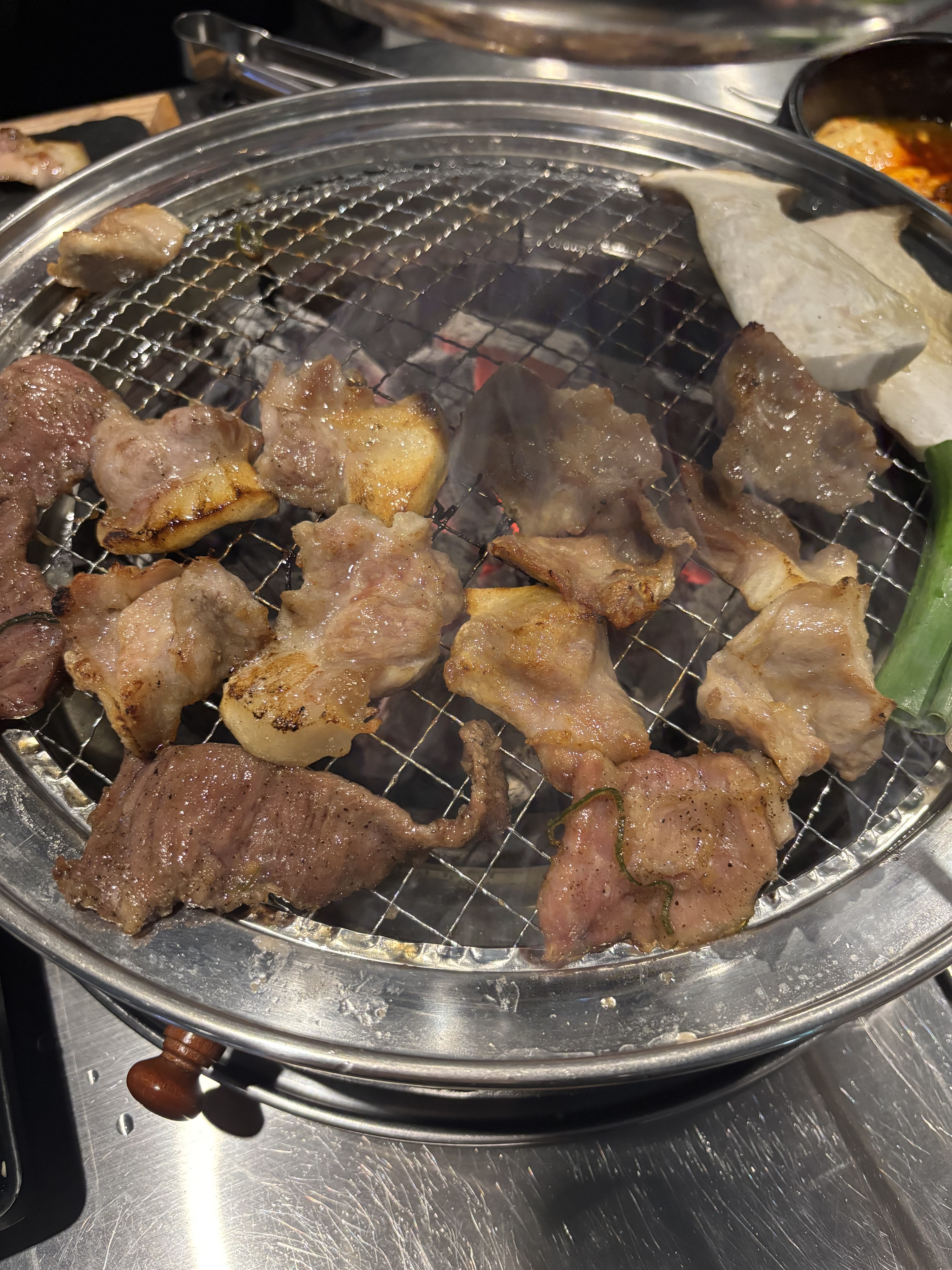 불당동 돼지고기집 중에 제일 맛있어요👍👍 - 불당동 맛집 반지하 불당점