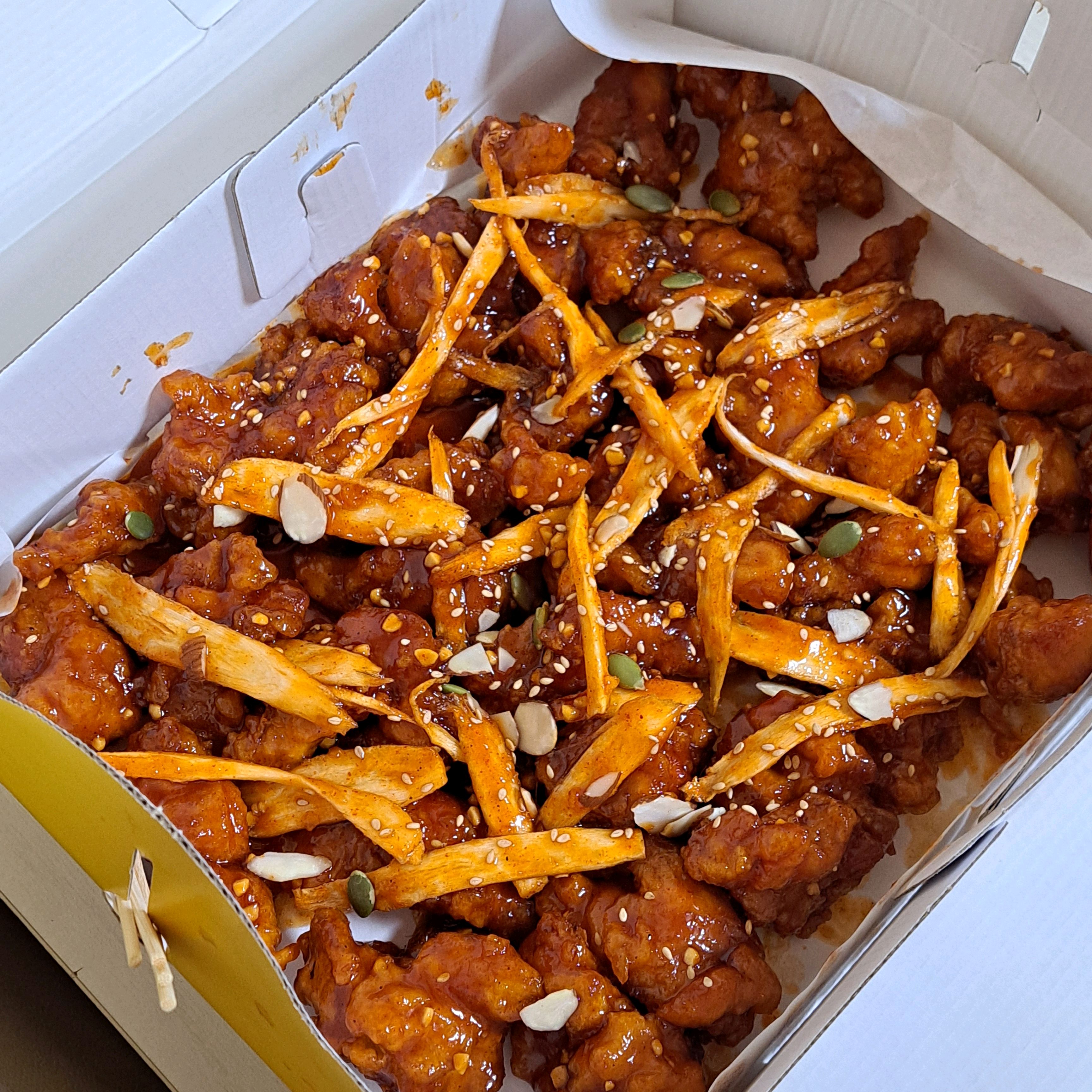 속초 닭강정 맛집답게 순살더덕닭강정 정말 맛나여 - 아바이마을 맛집 서민갑부 시장닭집