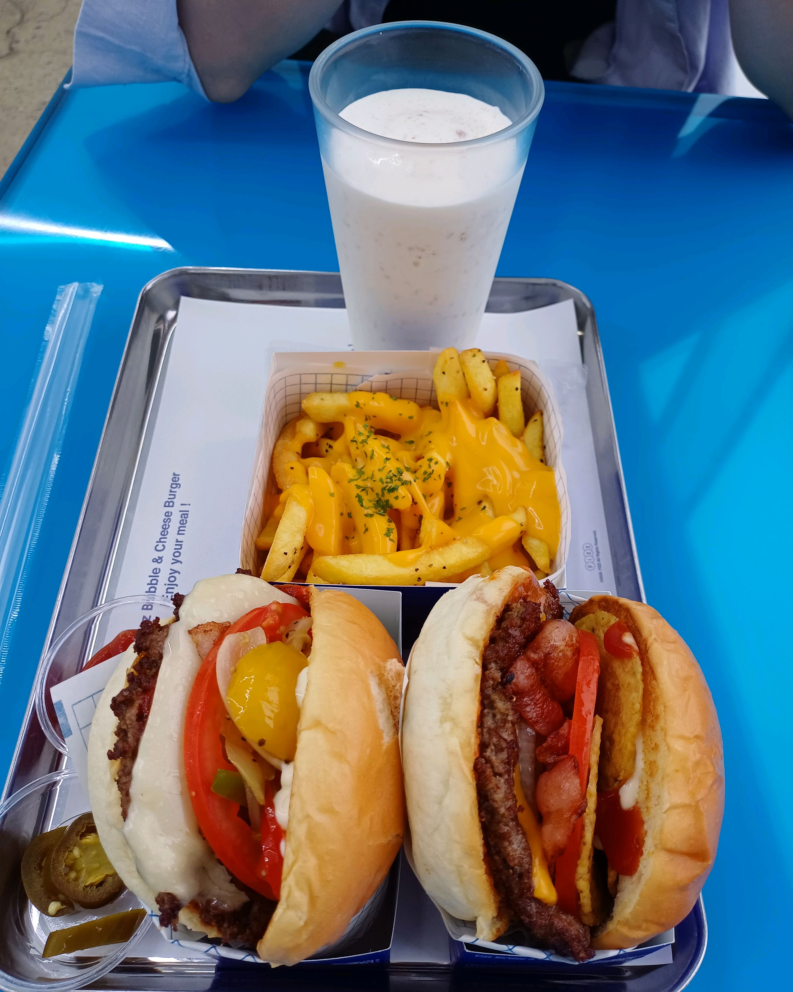 지금까지 먹었던 버거 중에 탑입니다 ㅎㅎ 뷰도 좋고 ㅠㅠ - 제주 맛집 피즈 애월