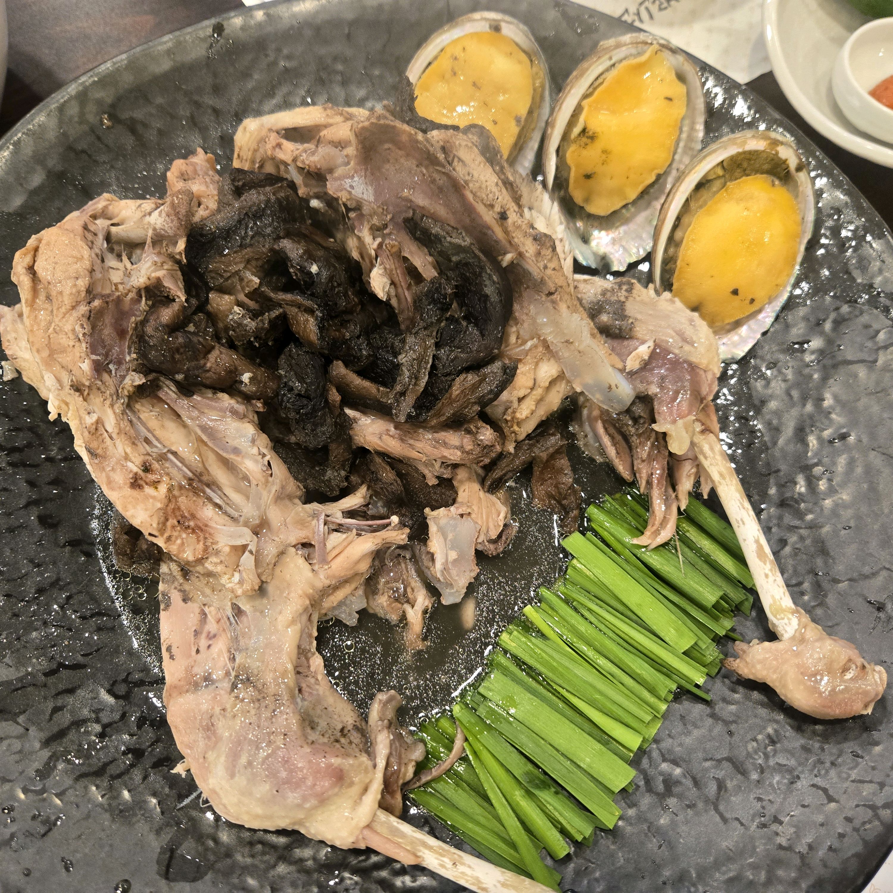 부모님과 식사할때 종종 갑니다~ - 대구 맛집 성서 제1능이버섯 능이백숙