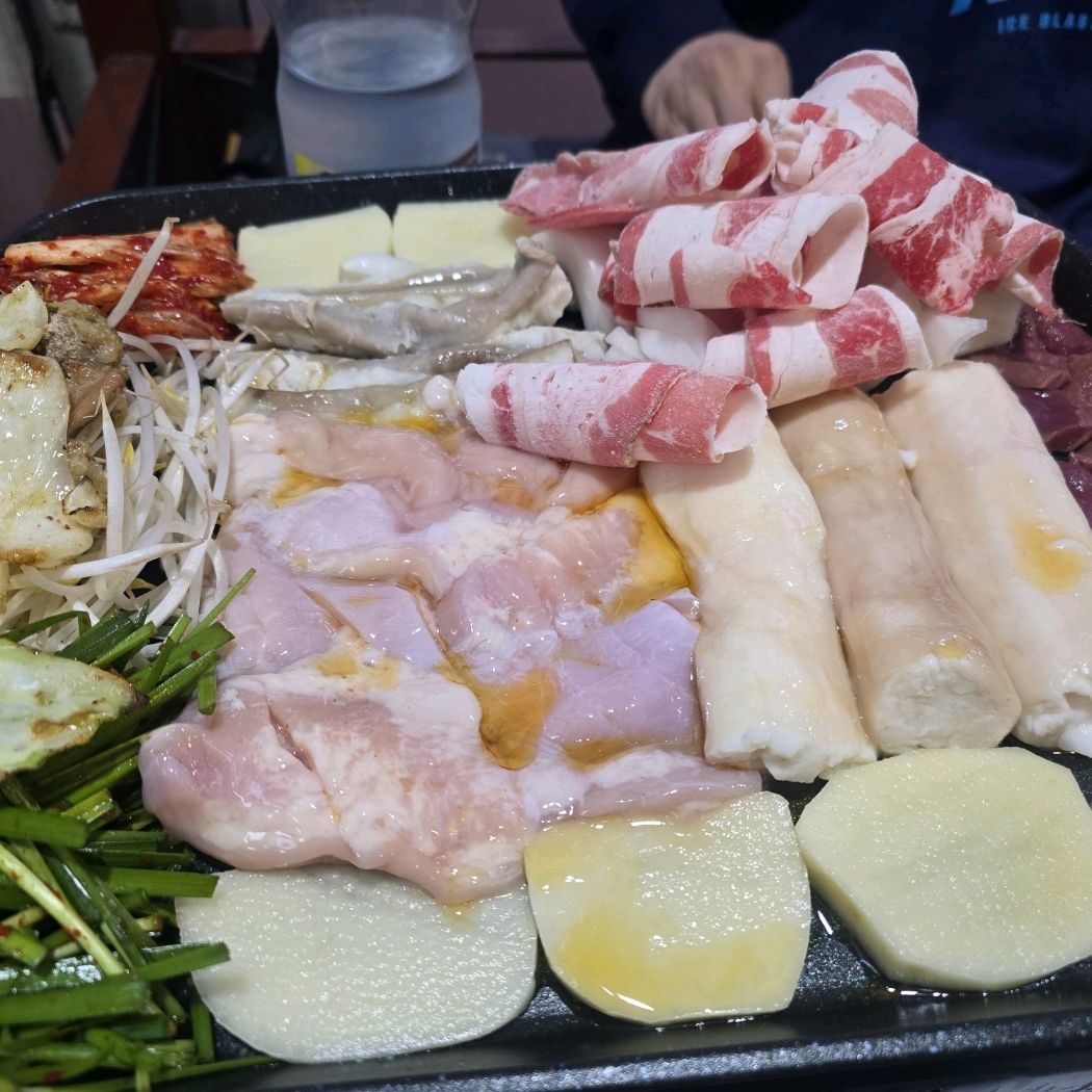 모둠에 곱창이 적어서 아쉽네요 - 인천 맛집 삽교소곱창